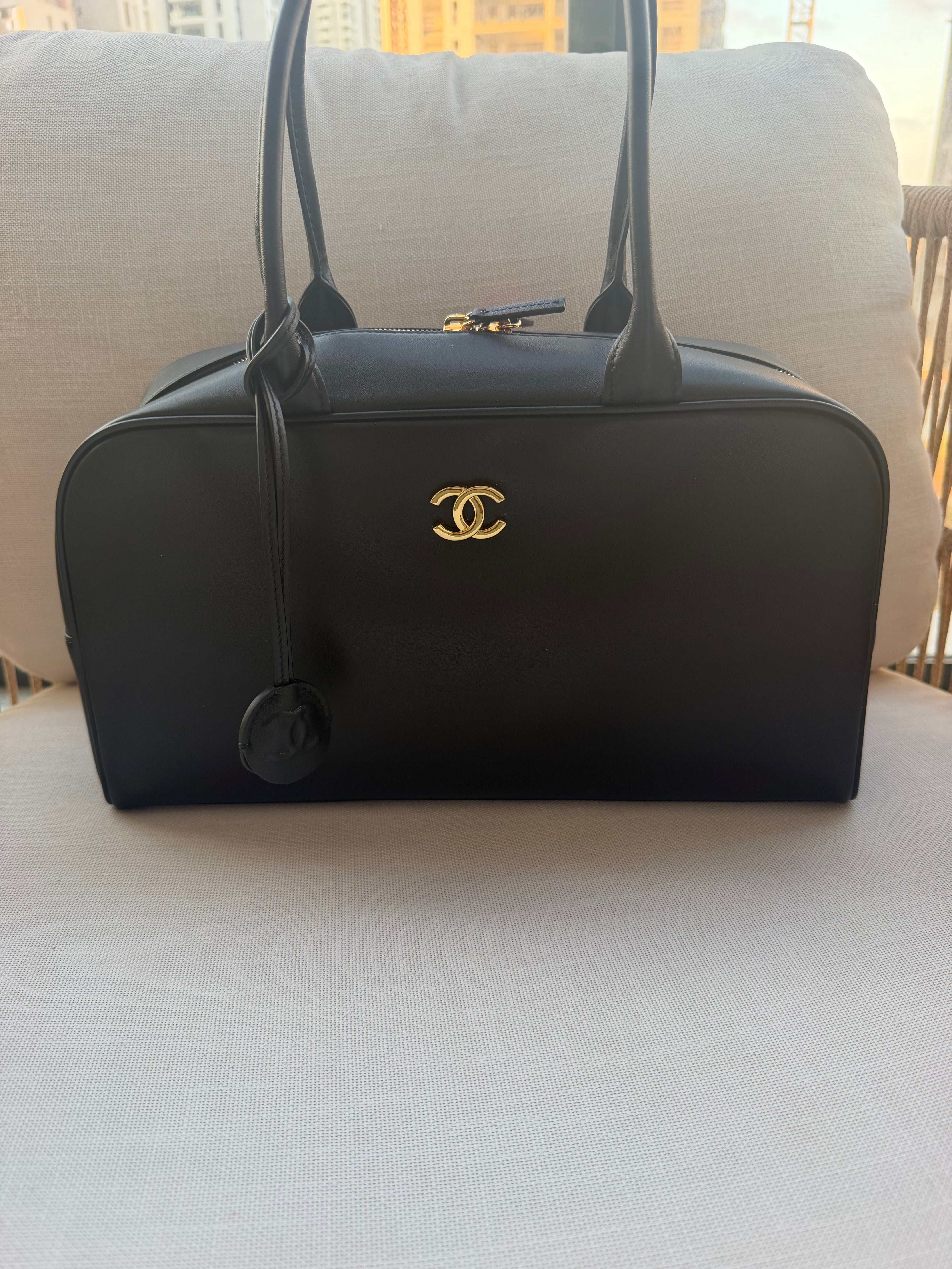 Image of CHANEL bowling bag במלאי