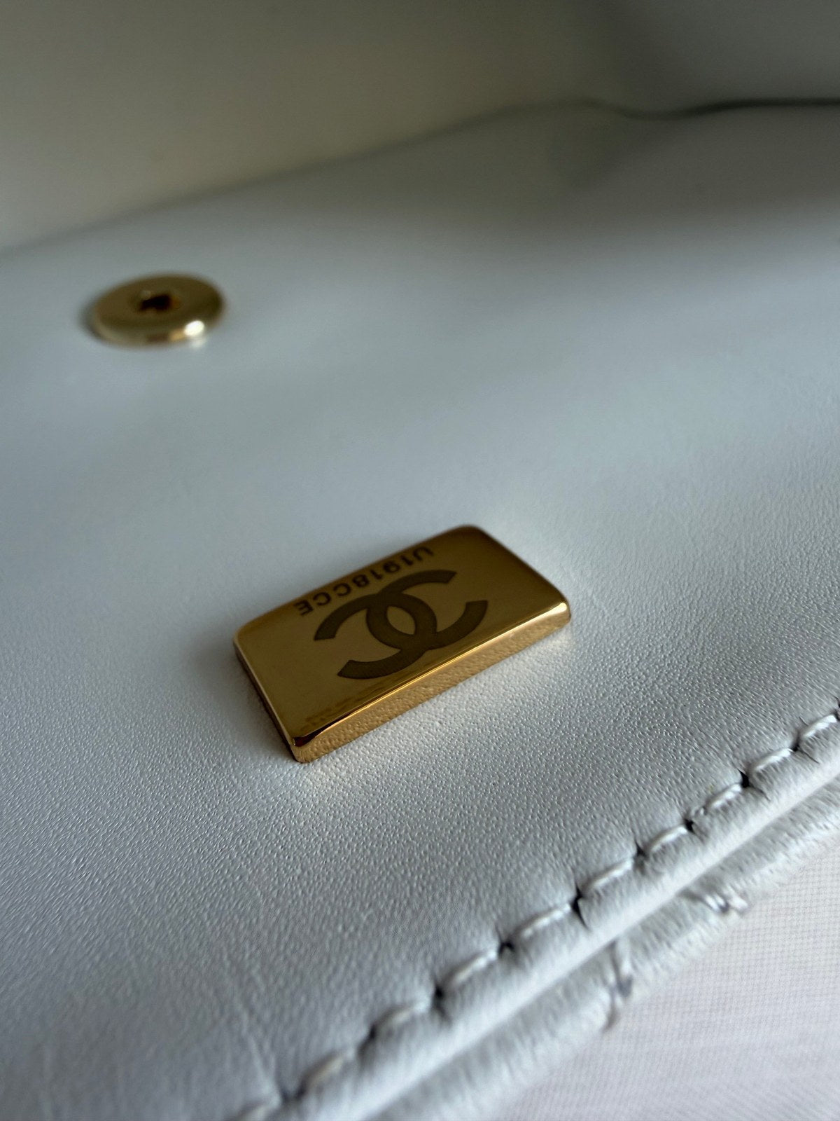 Image of Chanel bag 25 במלאי