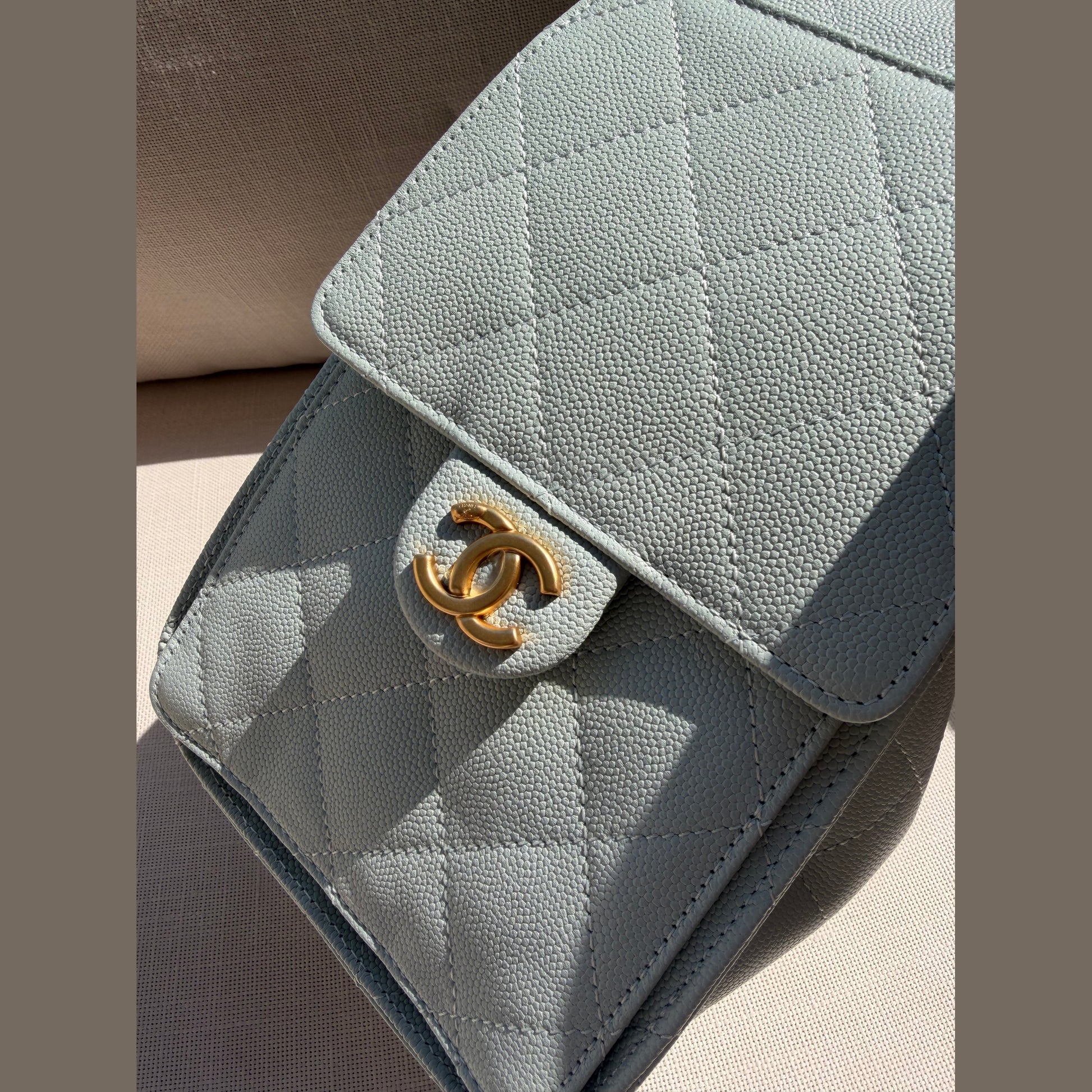 Chanel 25 small במלאי