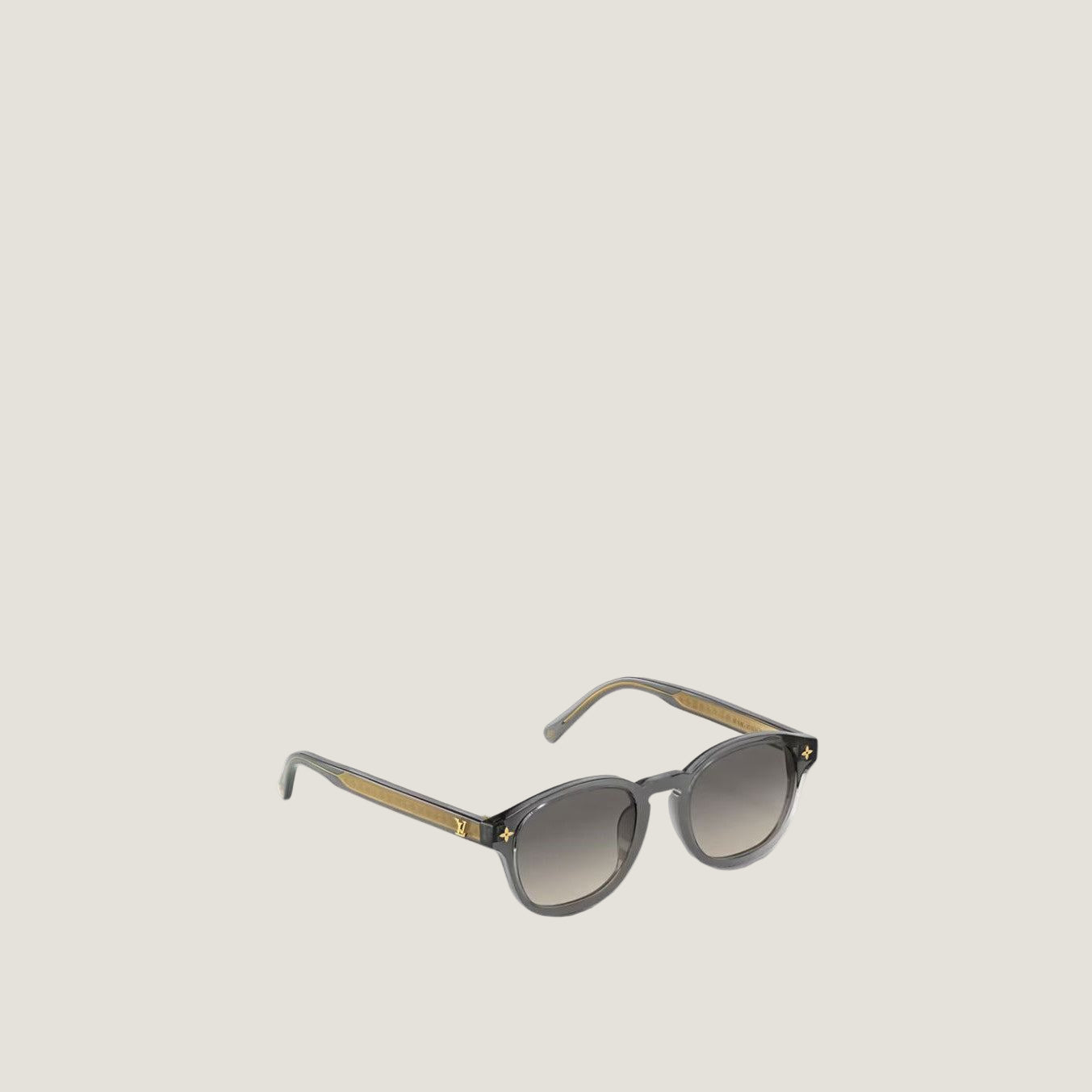 Image of Luxury women's sunglasses with UV protection and stylish design.