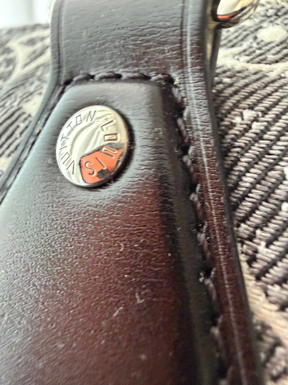 Image of LV 25cm bag במלאי