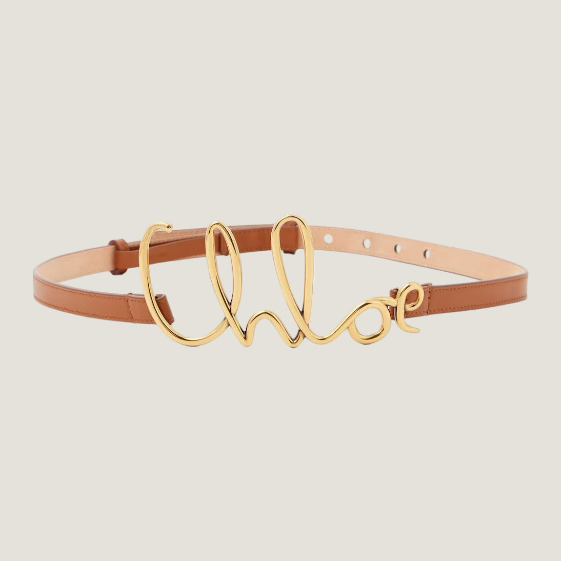 Image of חגורת Chloe לנשים, עור אמיתי, אבזם זהב לוגו, אופנה על-זמנית.