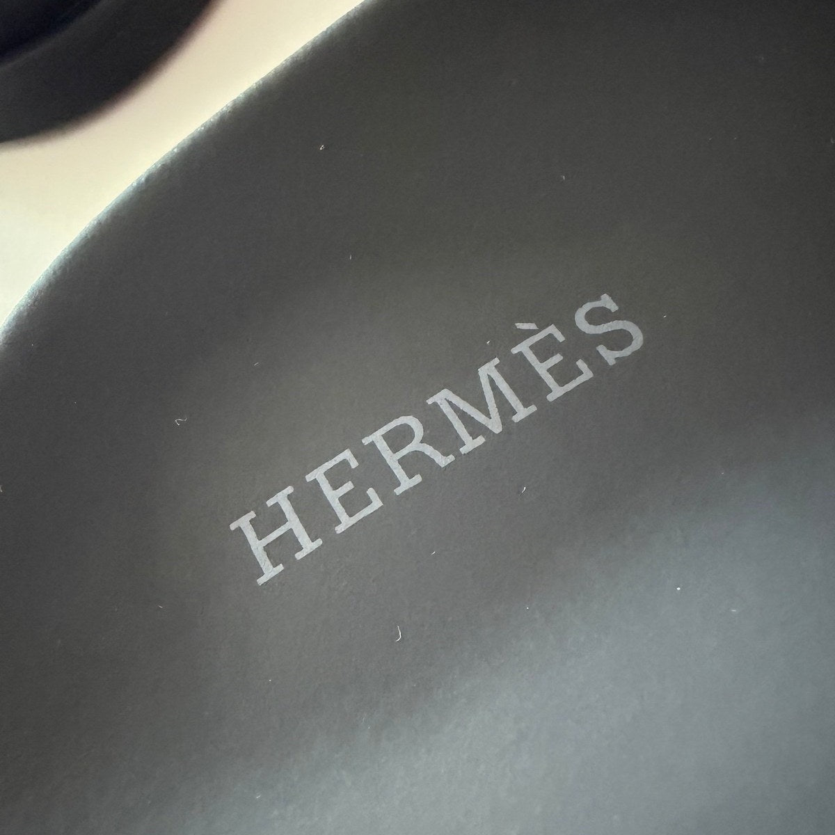 Hermes chypre סנדל בורדו