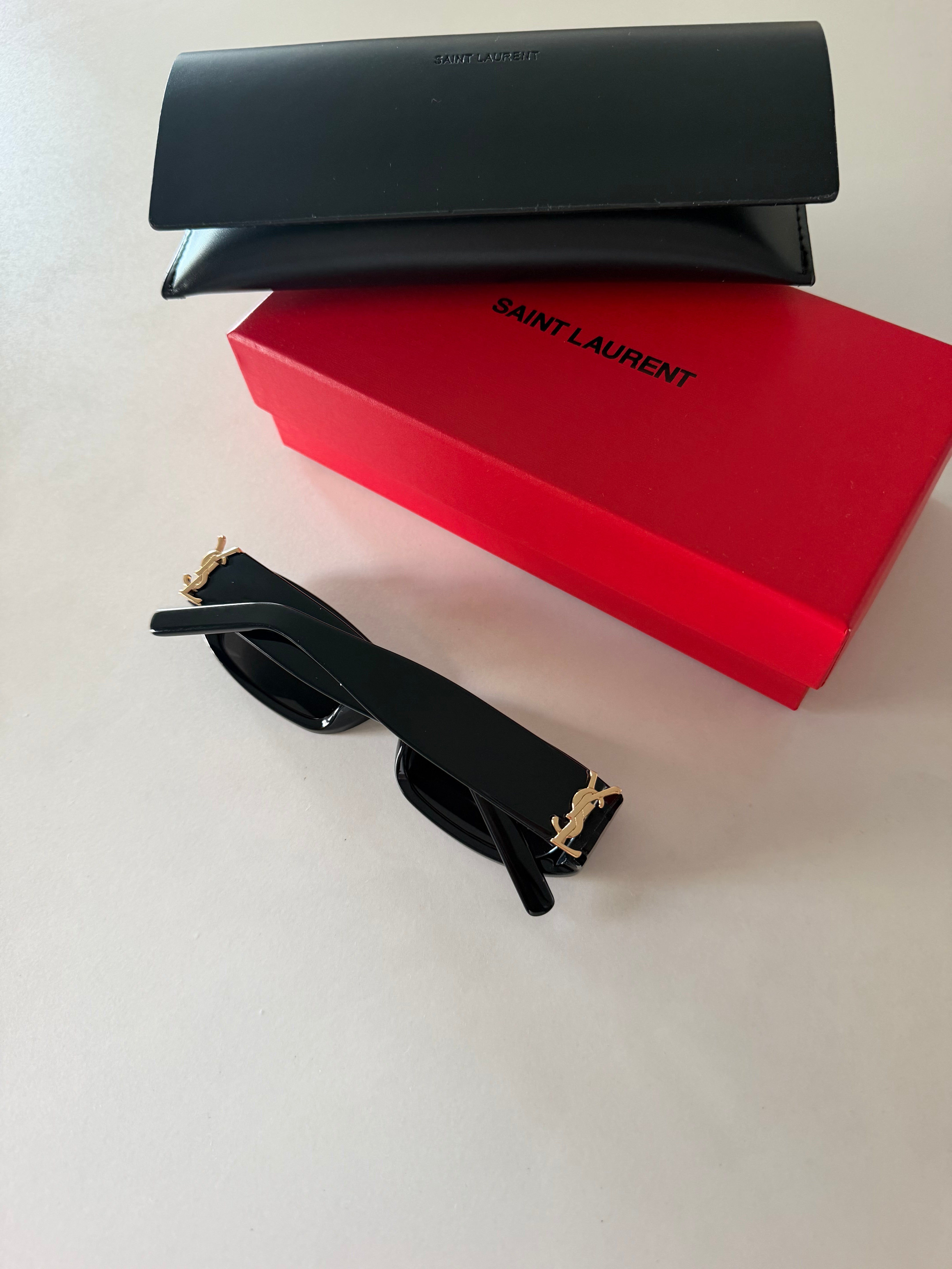 Image of Saint Laurent - משקפי שמש במלאי