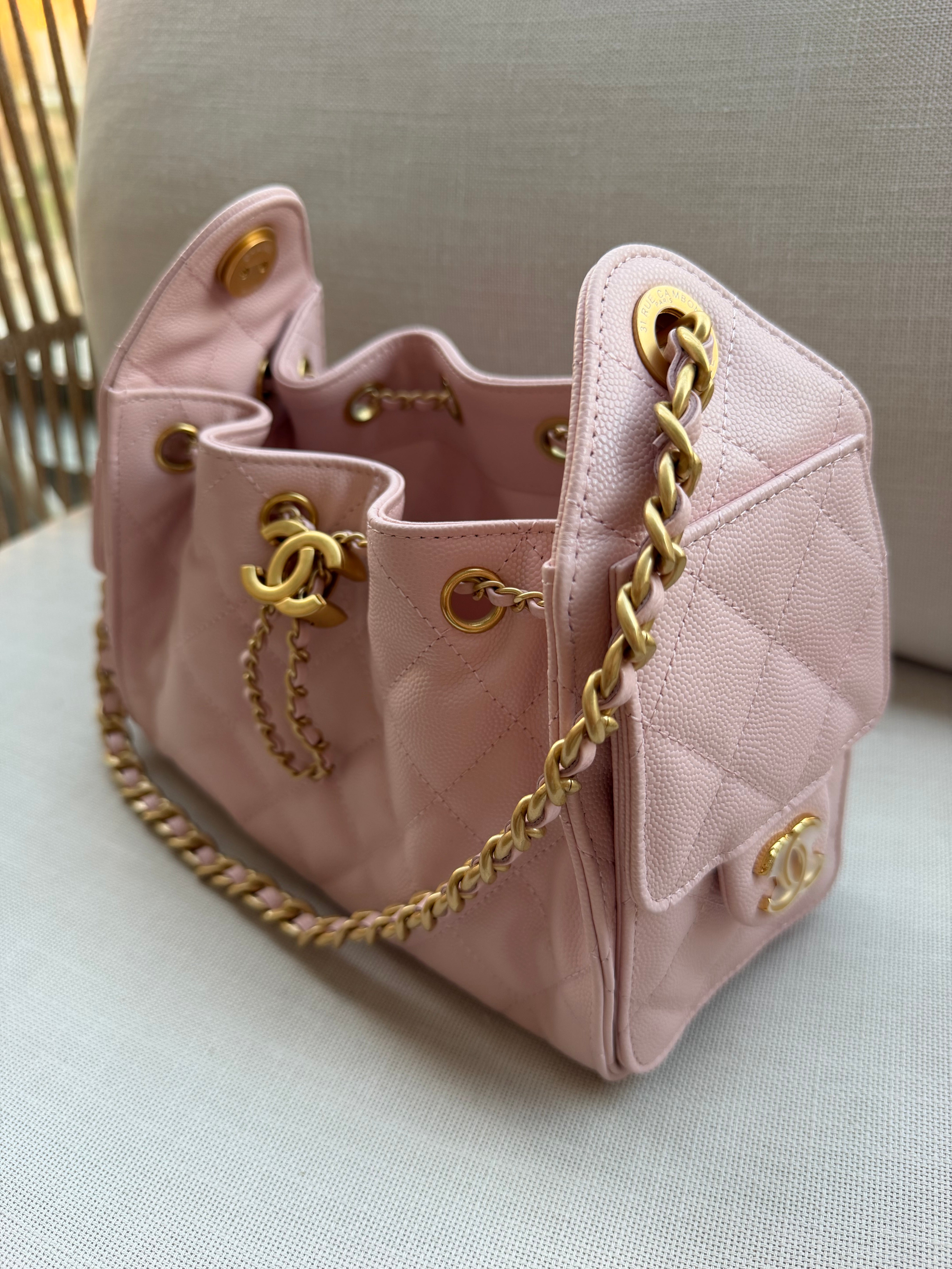 Image of Chanel 25 mini במלאי