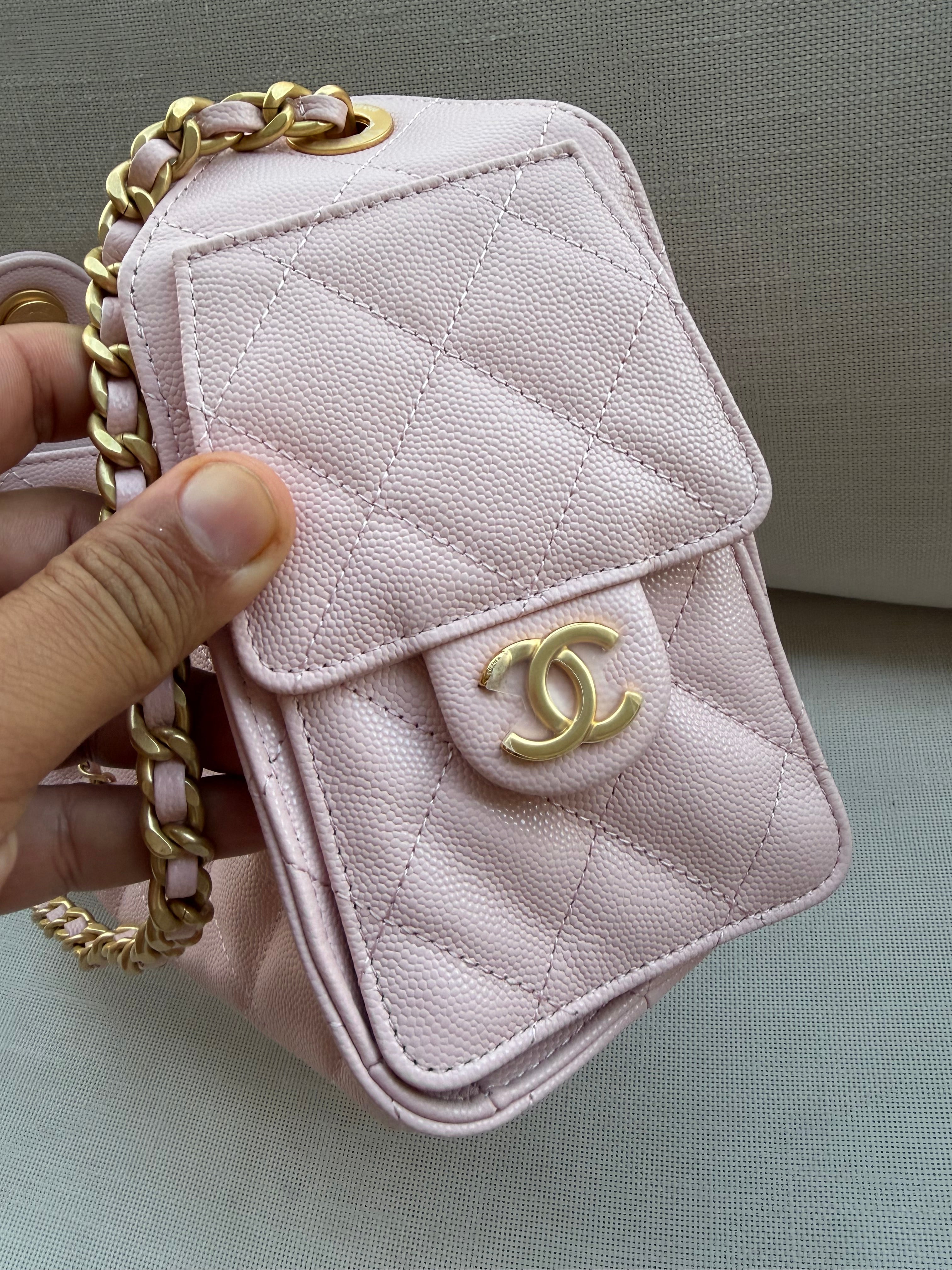 Image of Chanel 25 mini במלאי
