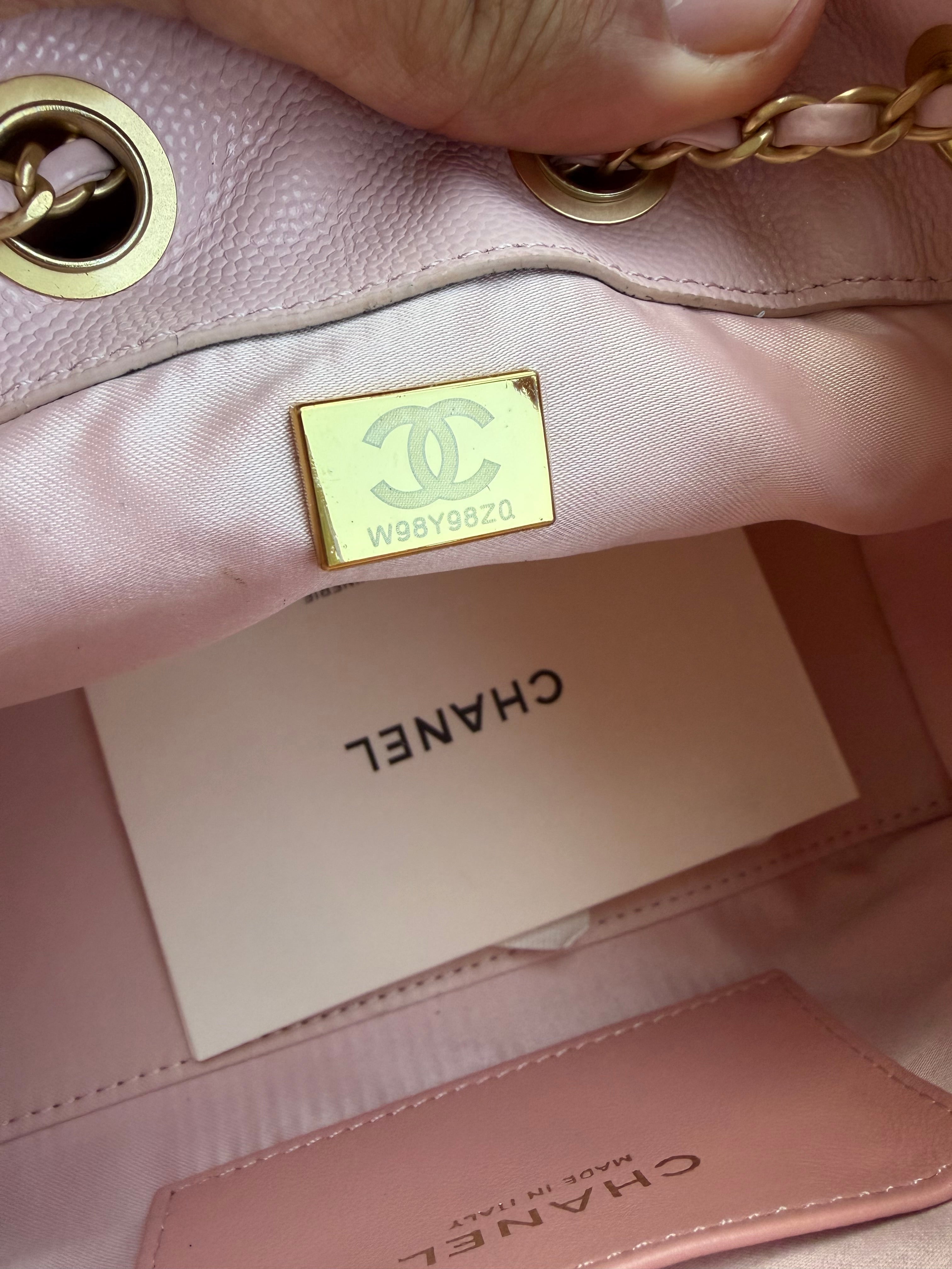 Image of Chanel 25 mini במלאי