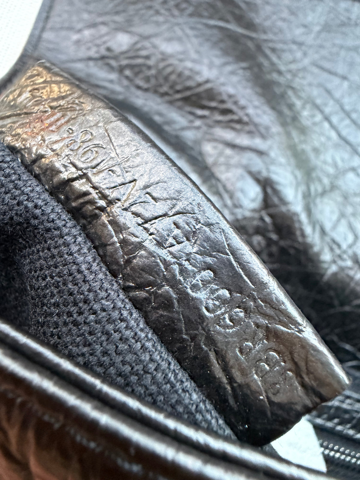 fendi baguette במלאי
