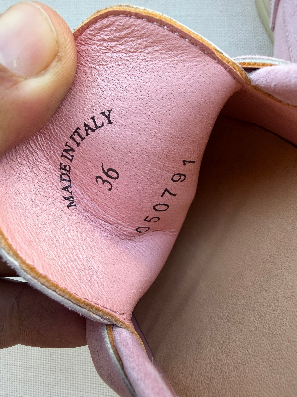 Image of Loro piana Charms במלאי