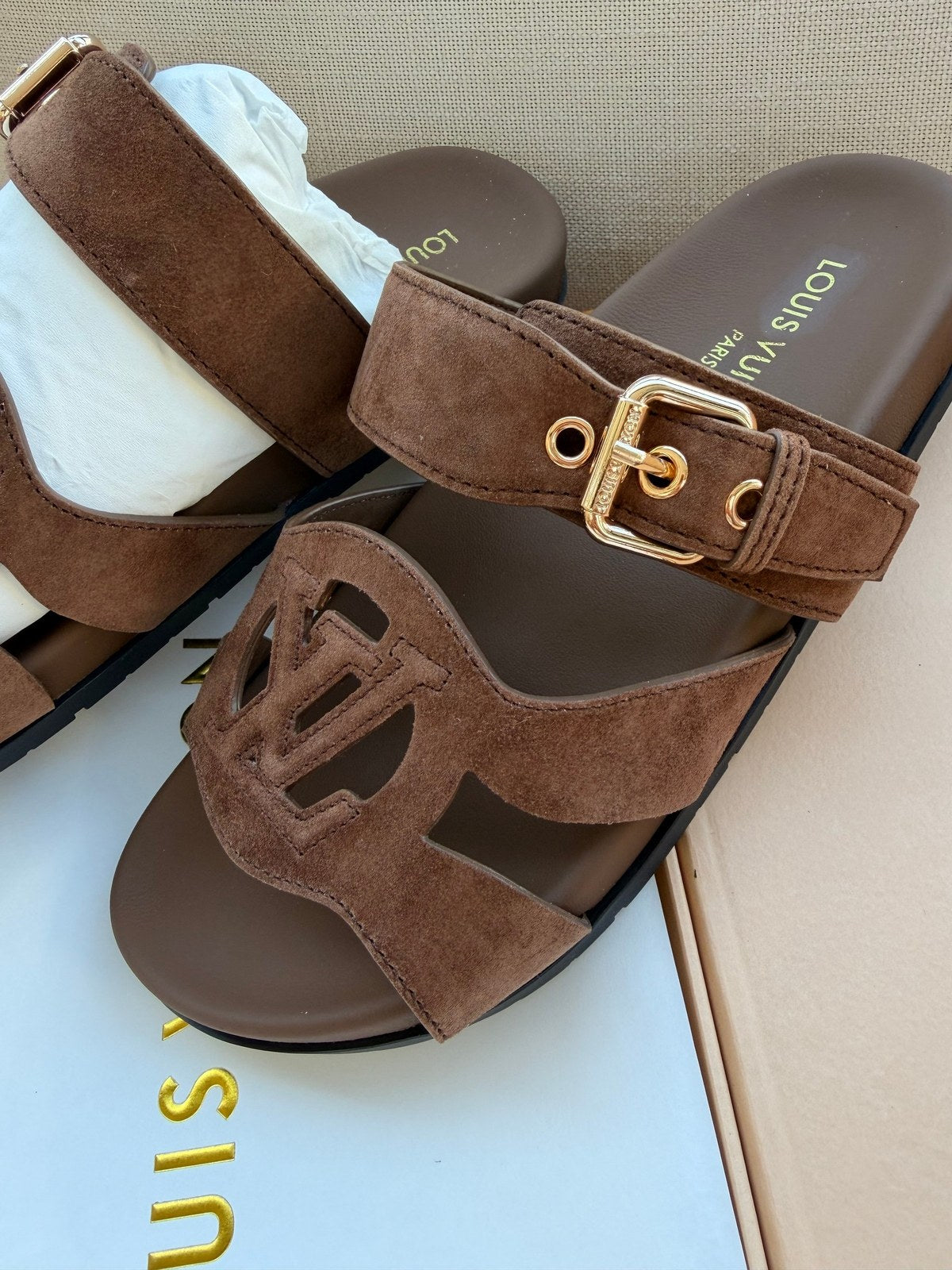 Image of LV sandals במלאי