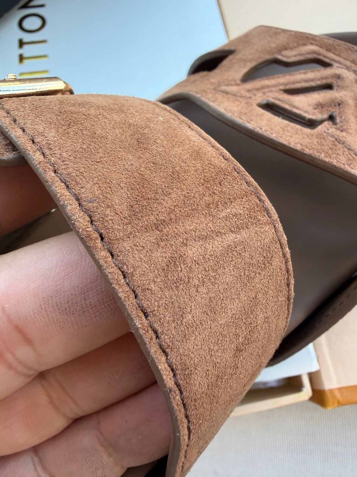 Image of LV sandals במלאי