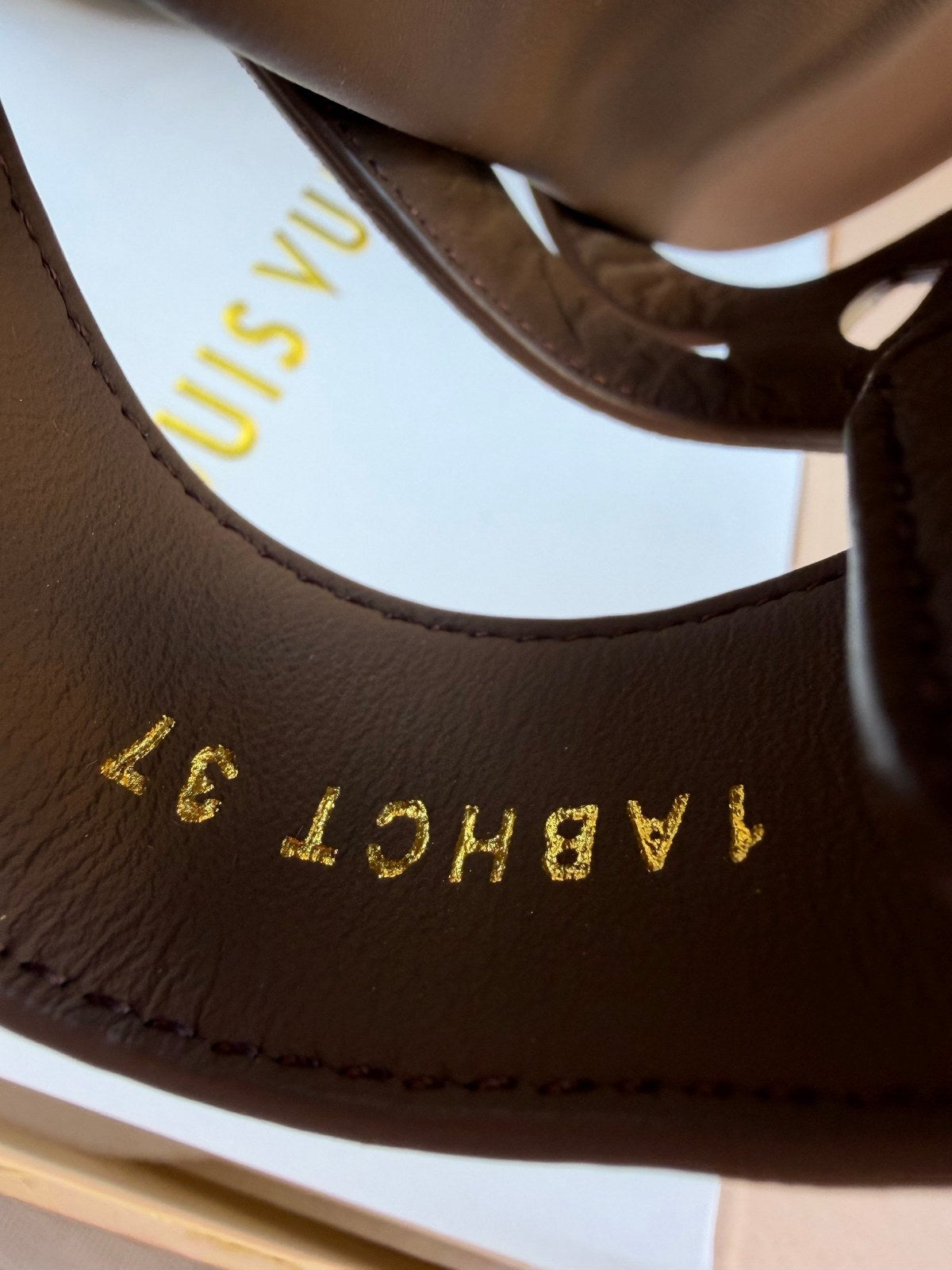 Image of LV sandals במלאי
