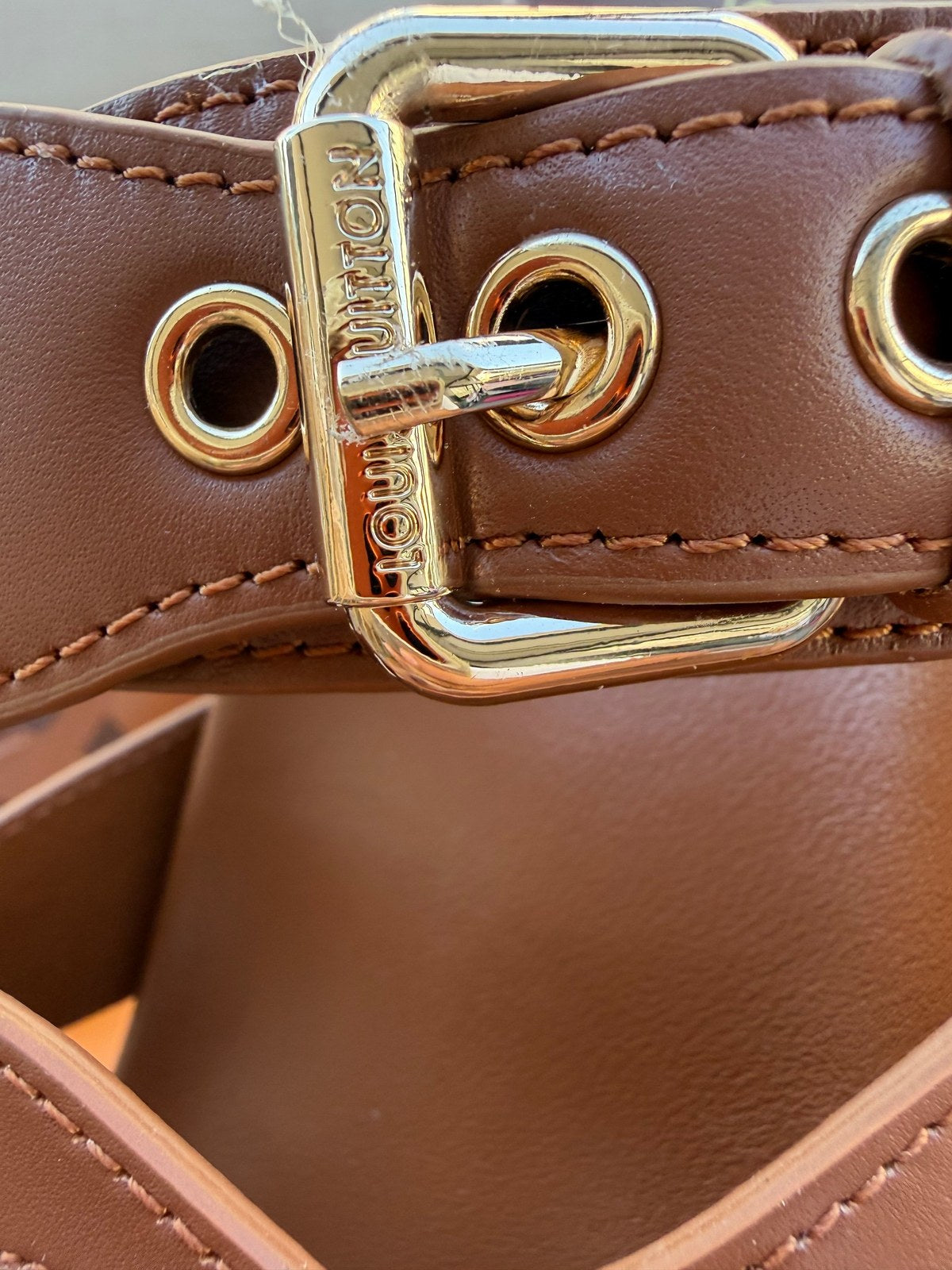 LV sandals במלאי