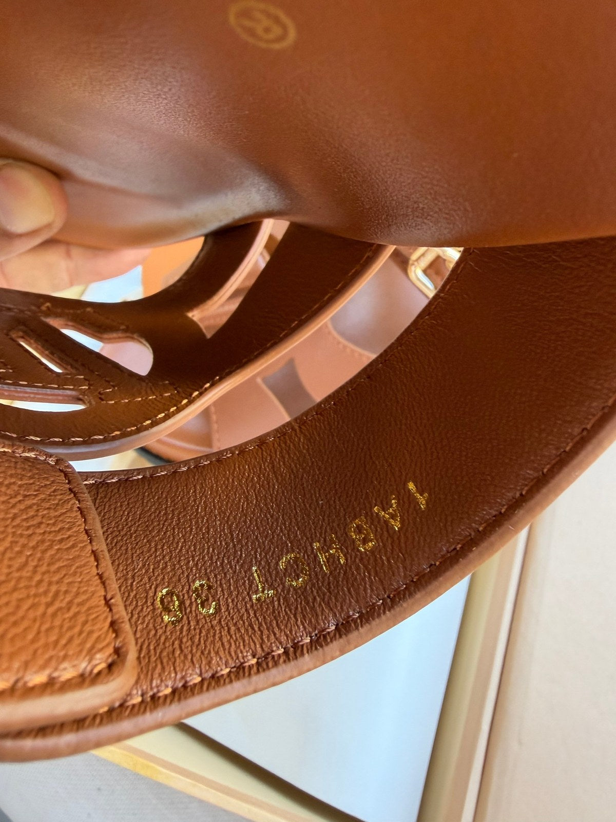 Image of LV sandals במלאי
