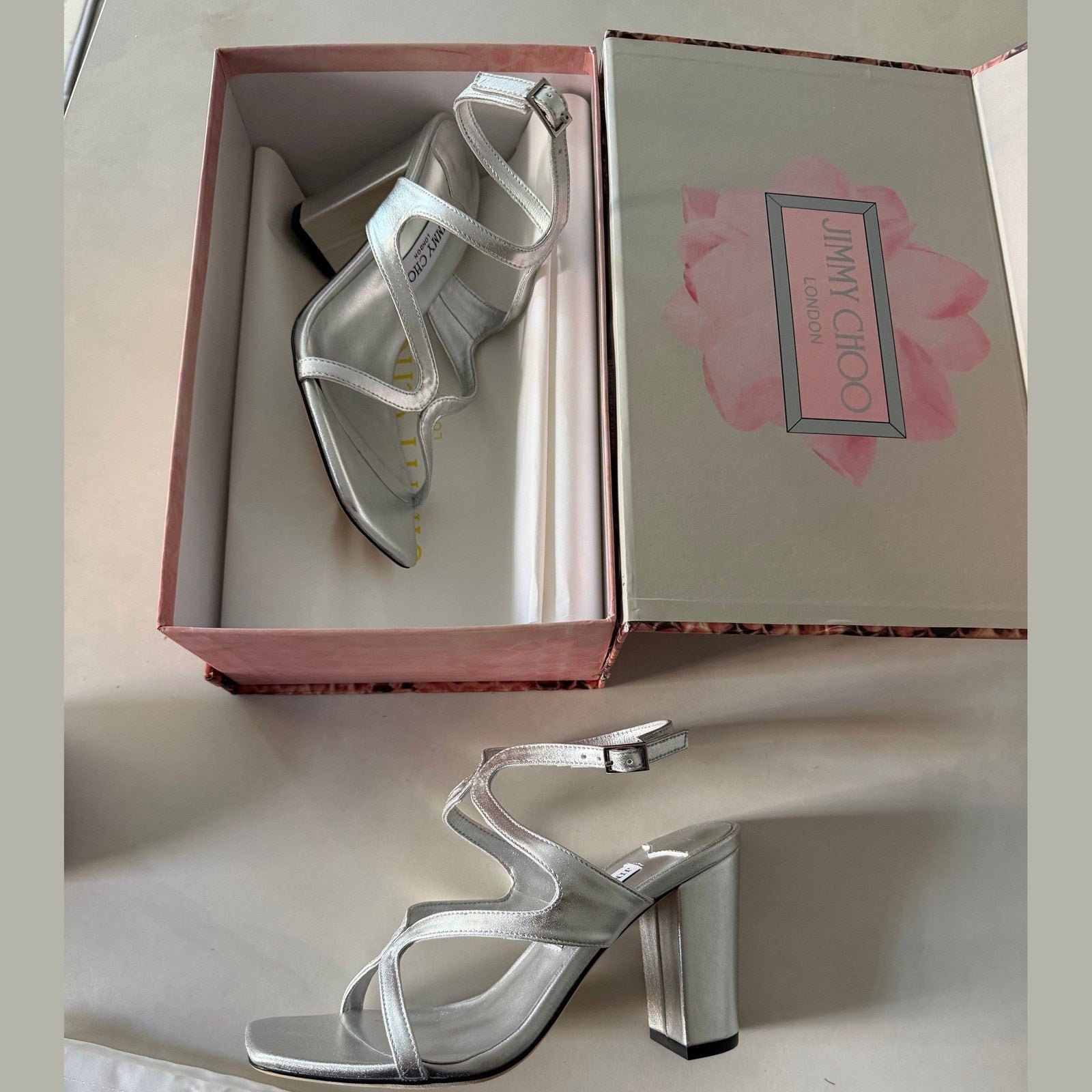 jimmy choo heels במלאי