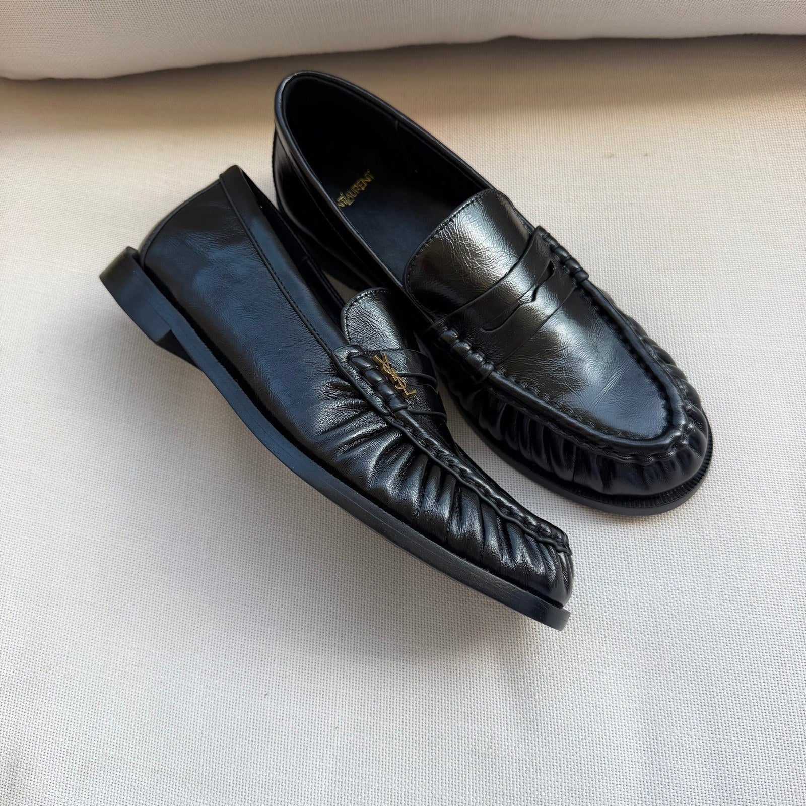 Image of Saint Laurent מוקסין שחור במלאי