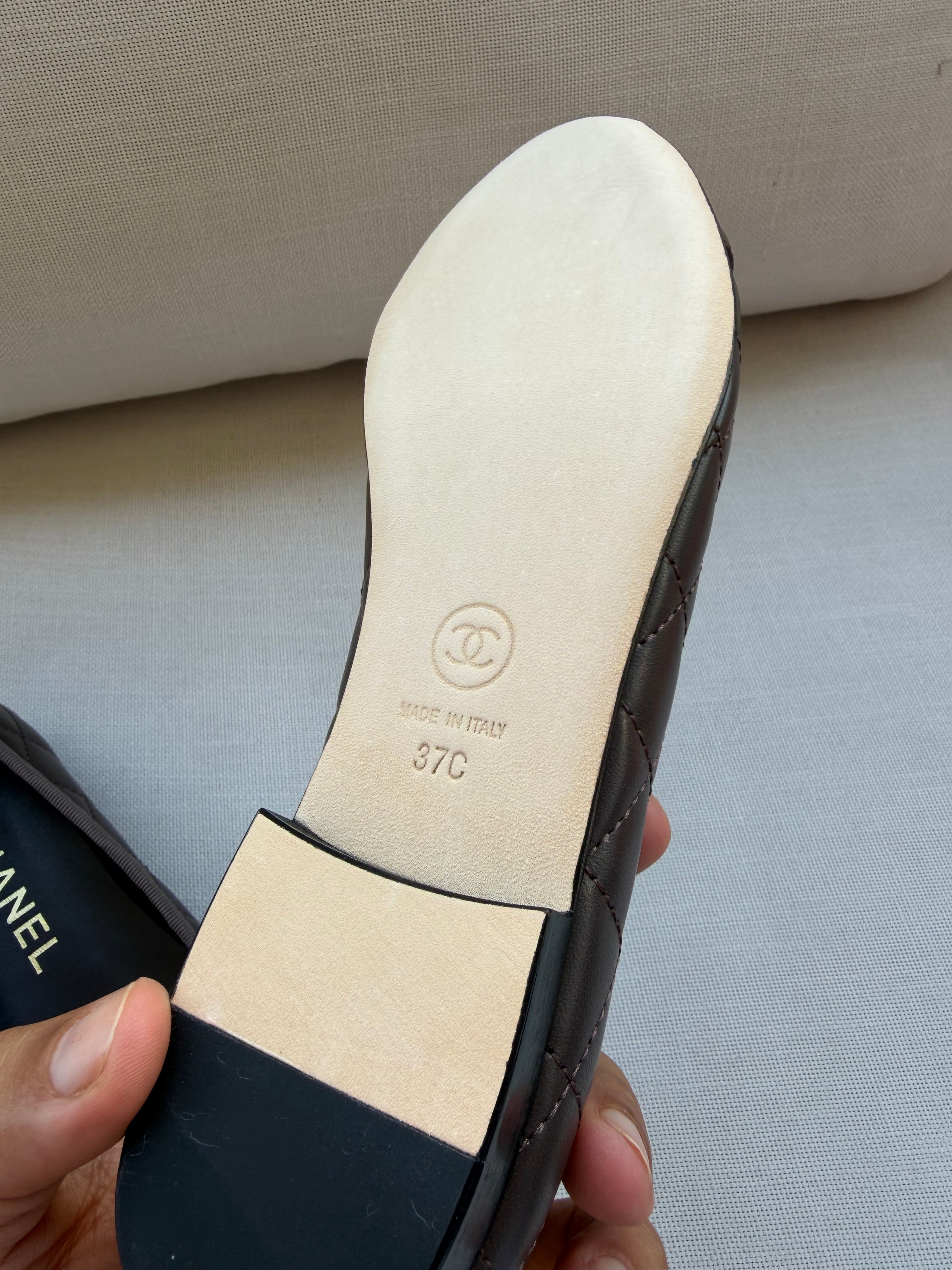 Image of Chanel flat במלאי