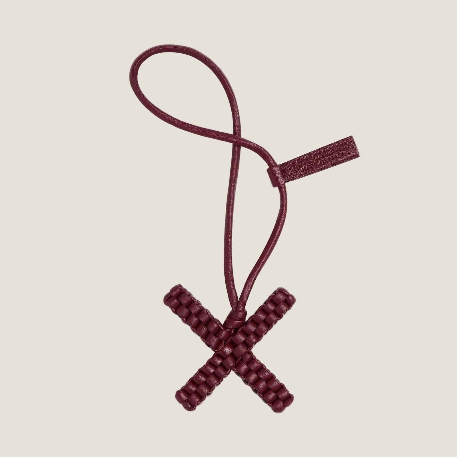 Image of בוטגה ונטה צ׳ארם אותיות