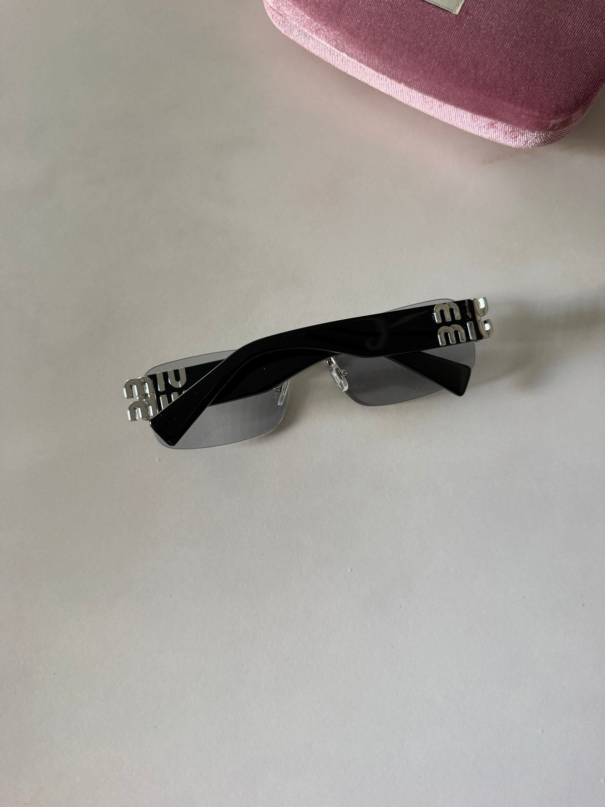 Miu Miu משקפי שמש במלאי