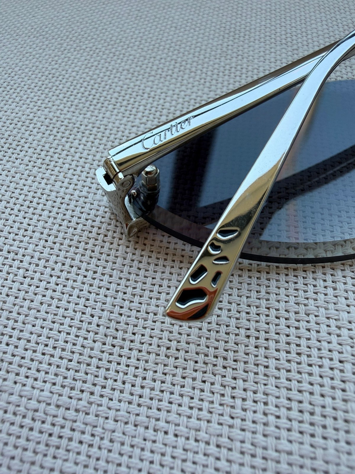Image of Cartier - sunglasses במלאי