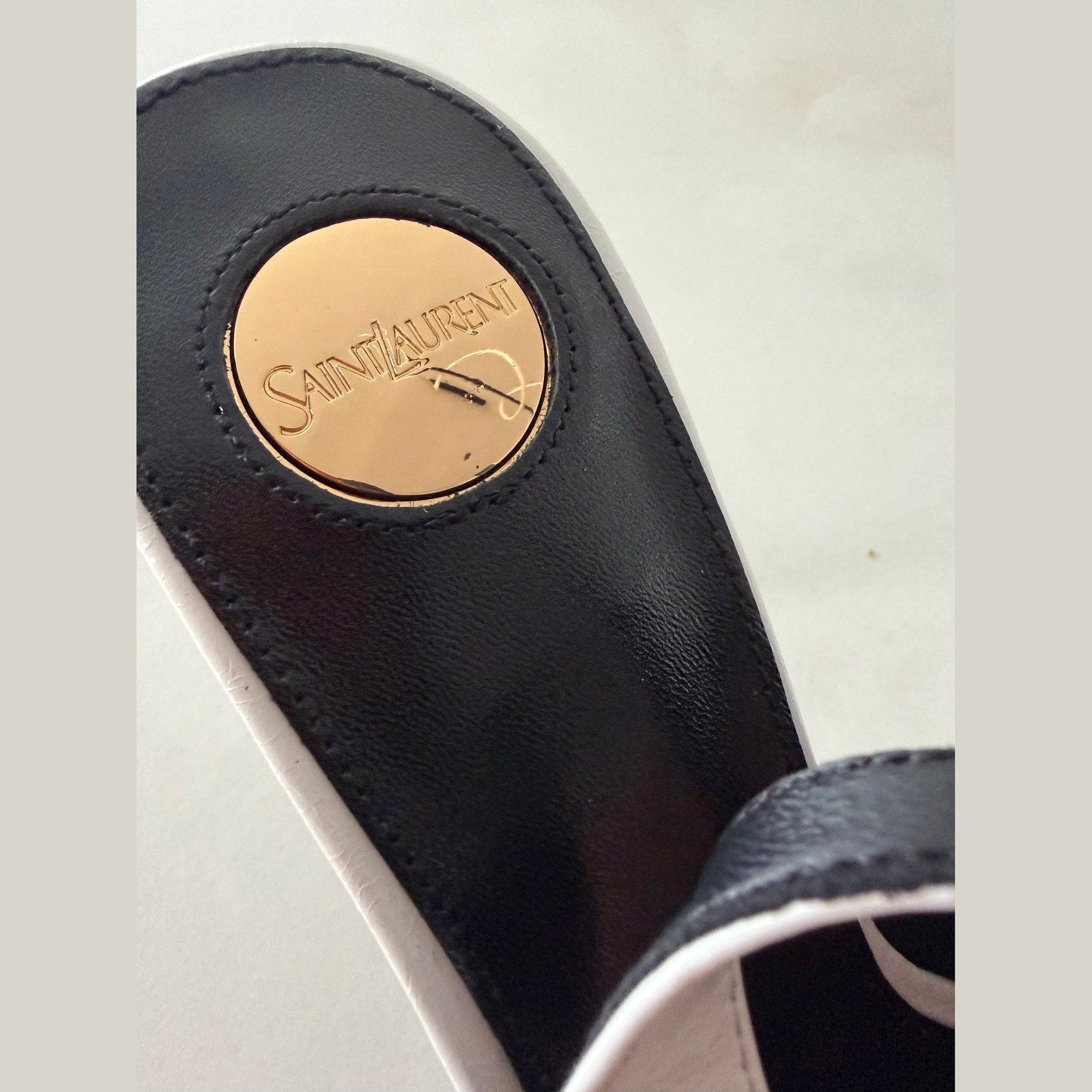 Image of Saint Laurent heels  לבן שחור במלאי