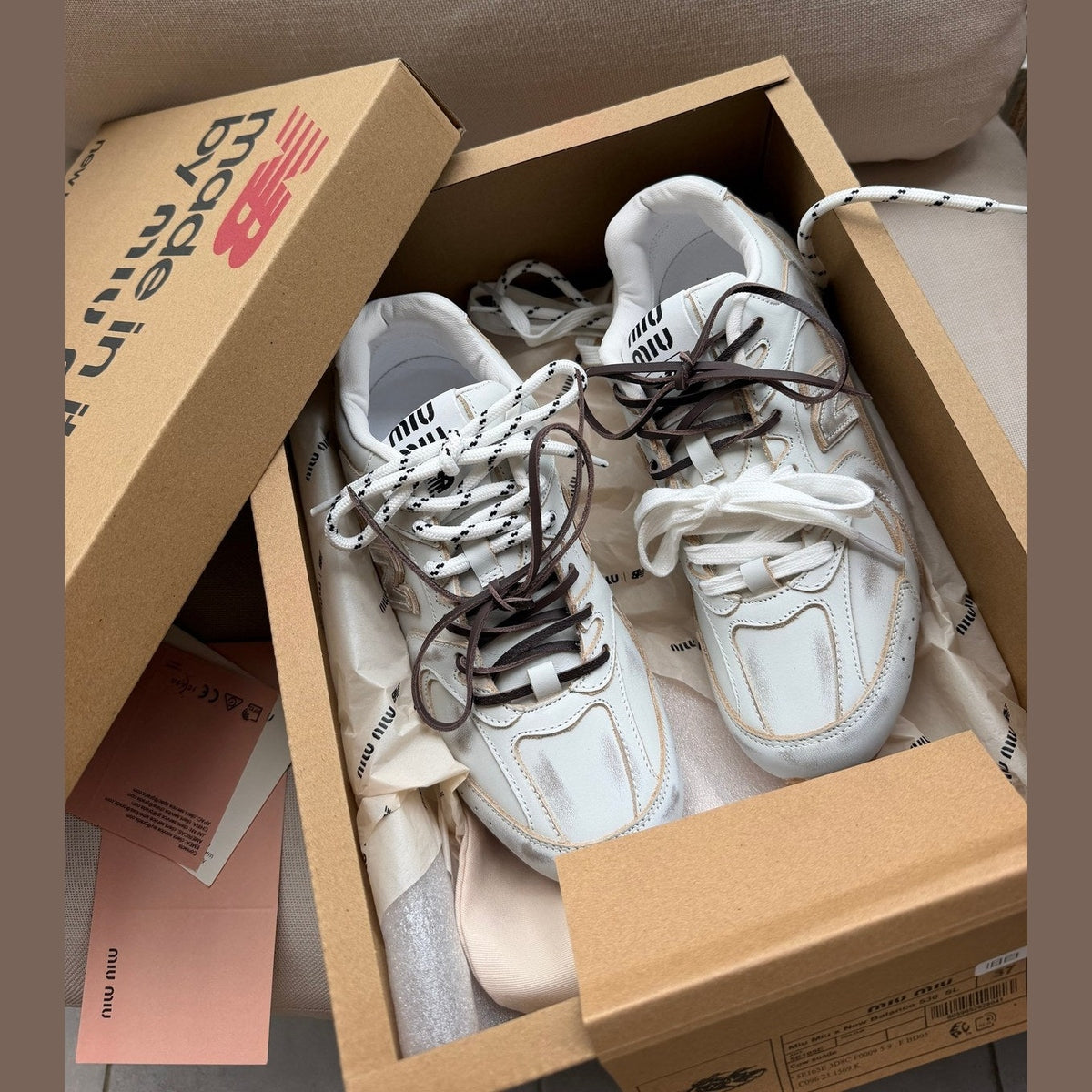 Miu Miu X New Balance במלאי