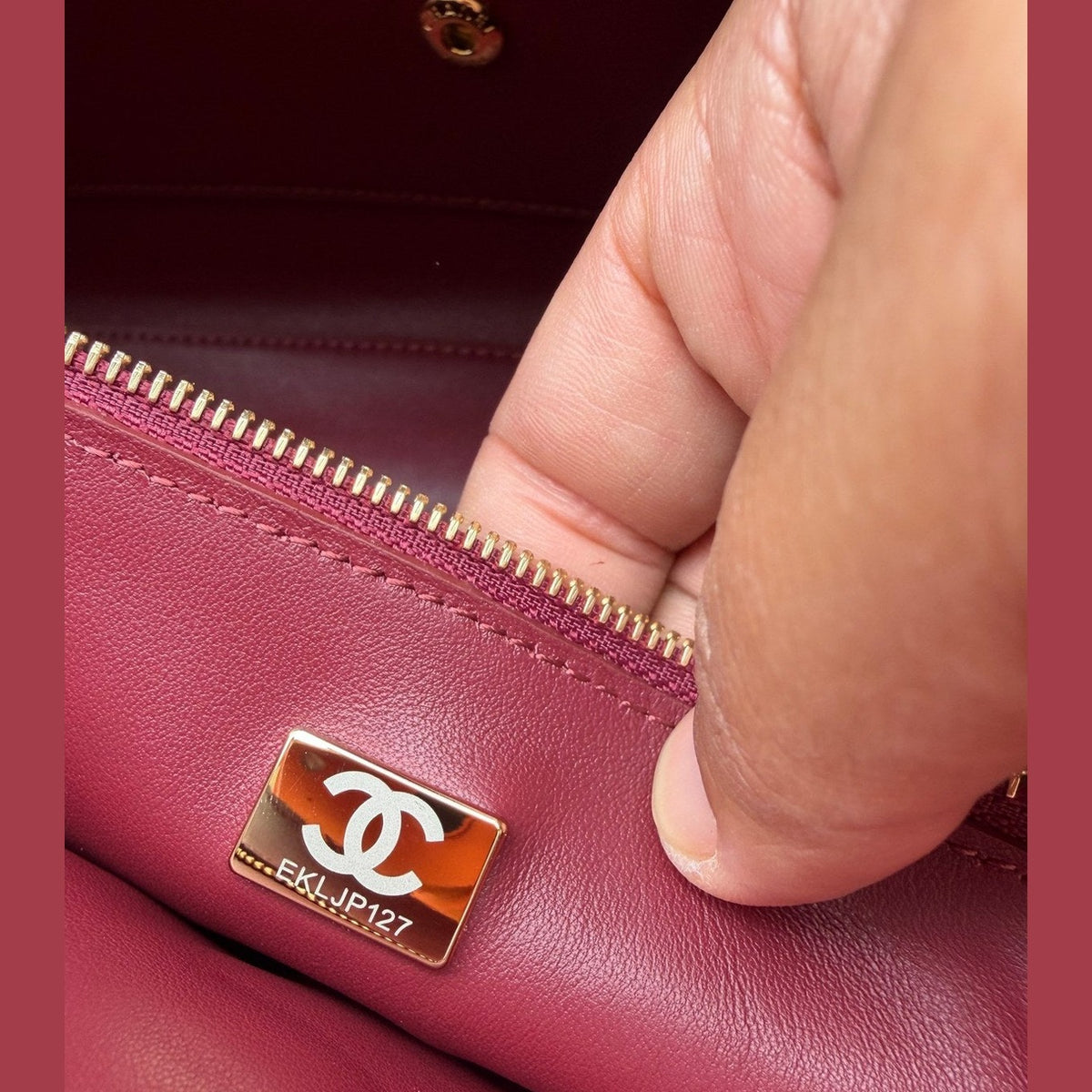 Chanel MAXI flap 32 cm במלאי