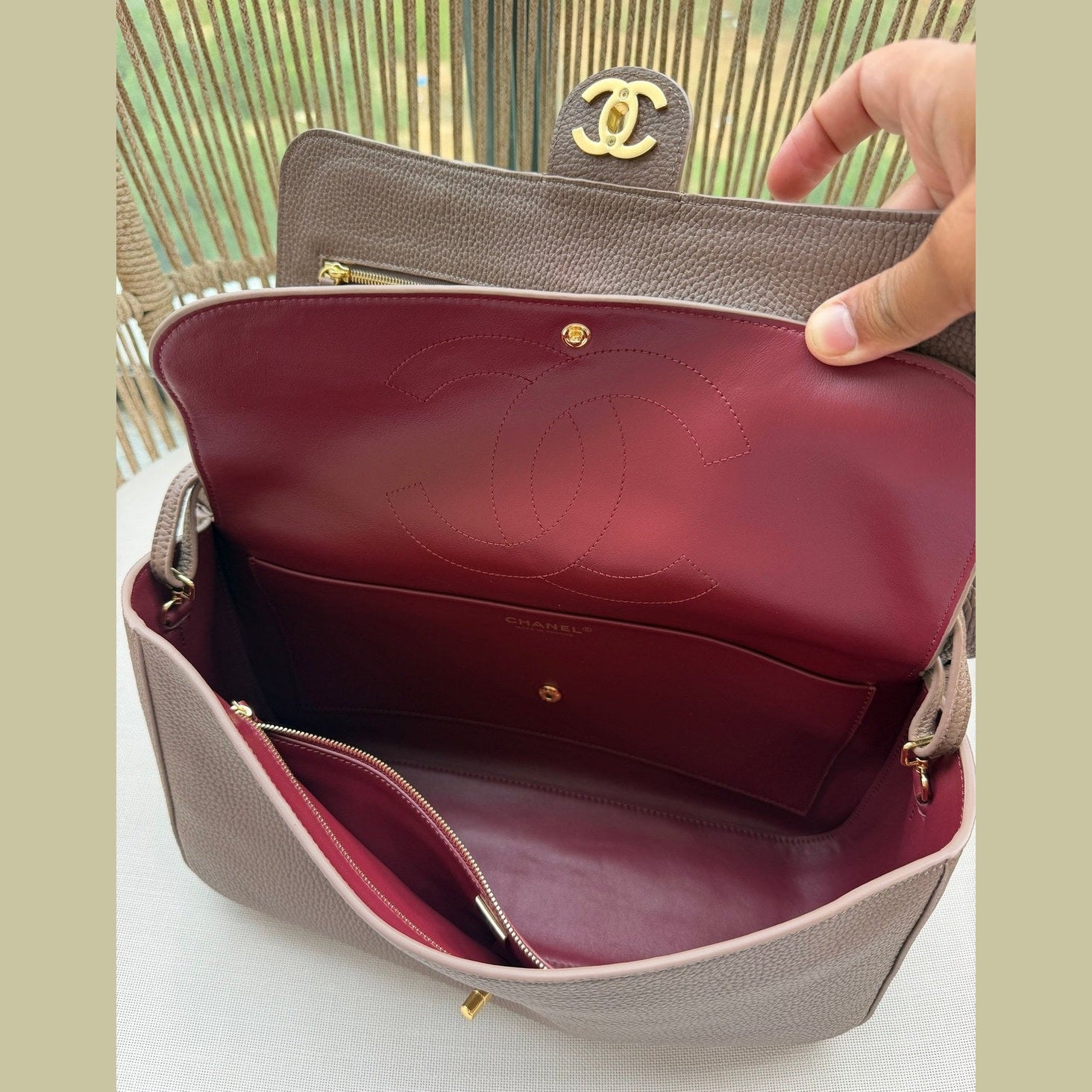 Image of Chanel MAXI flap 32 cm במלאי