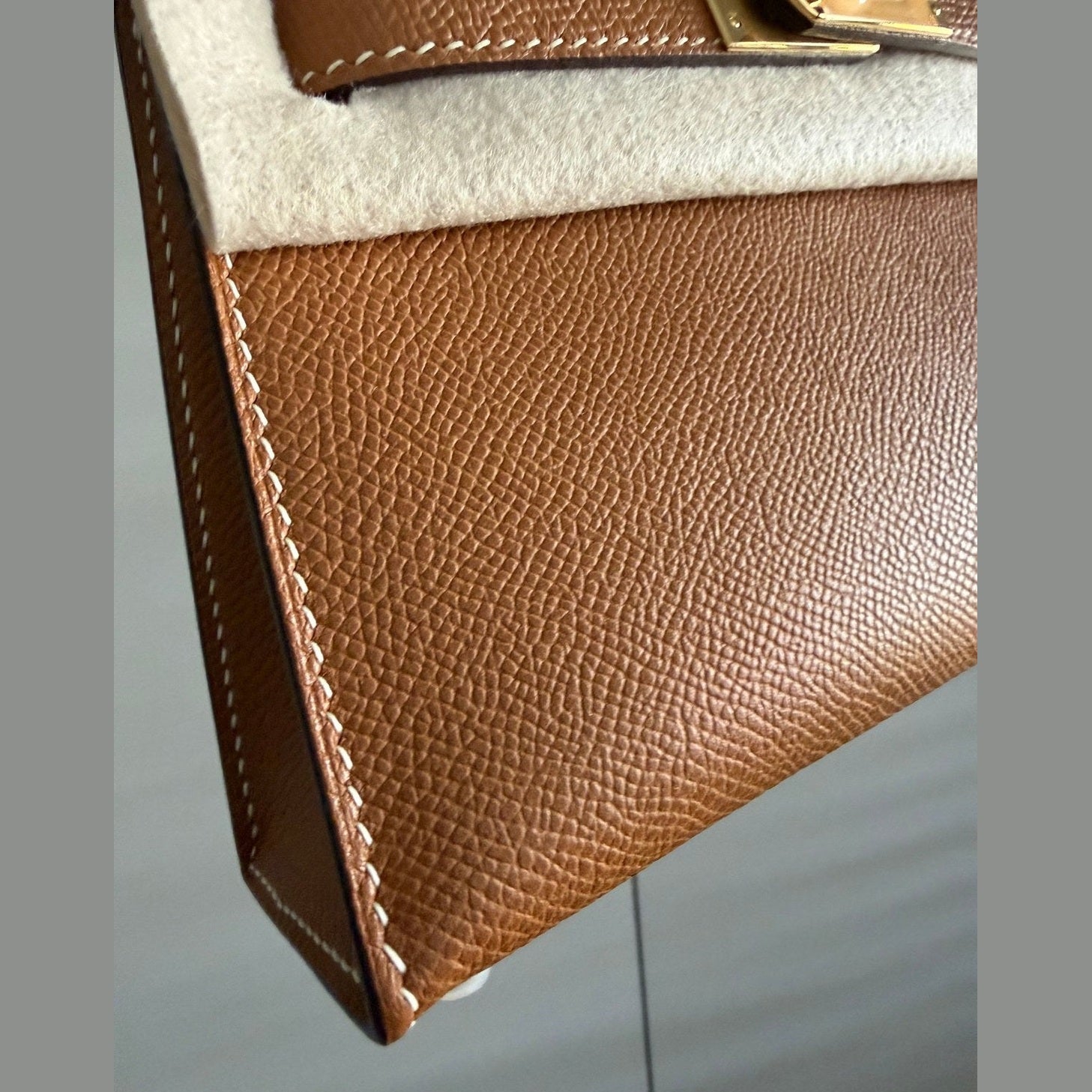 Hermès  חום עם זהב kelly 20cm במלאי