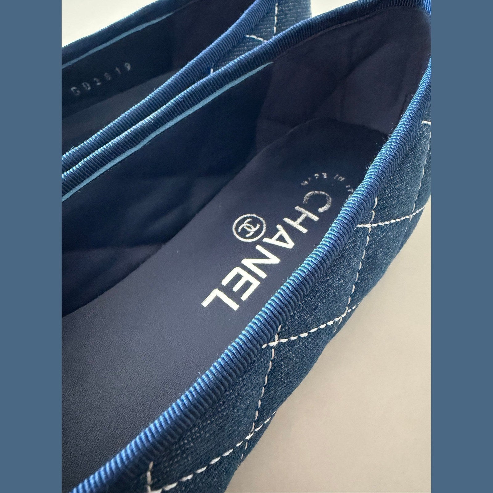Chanel flat במלאי