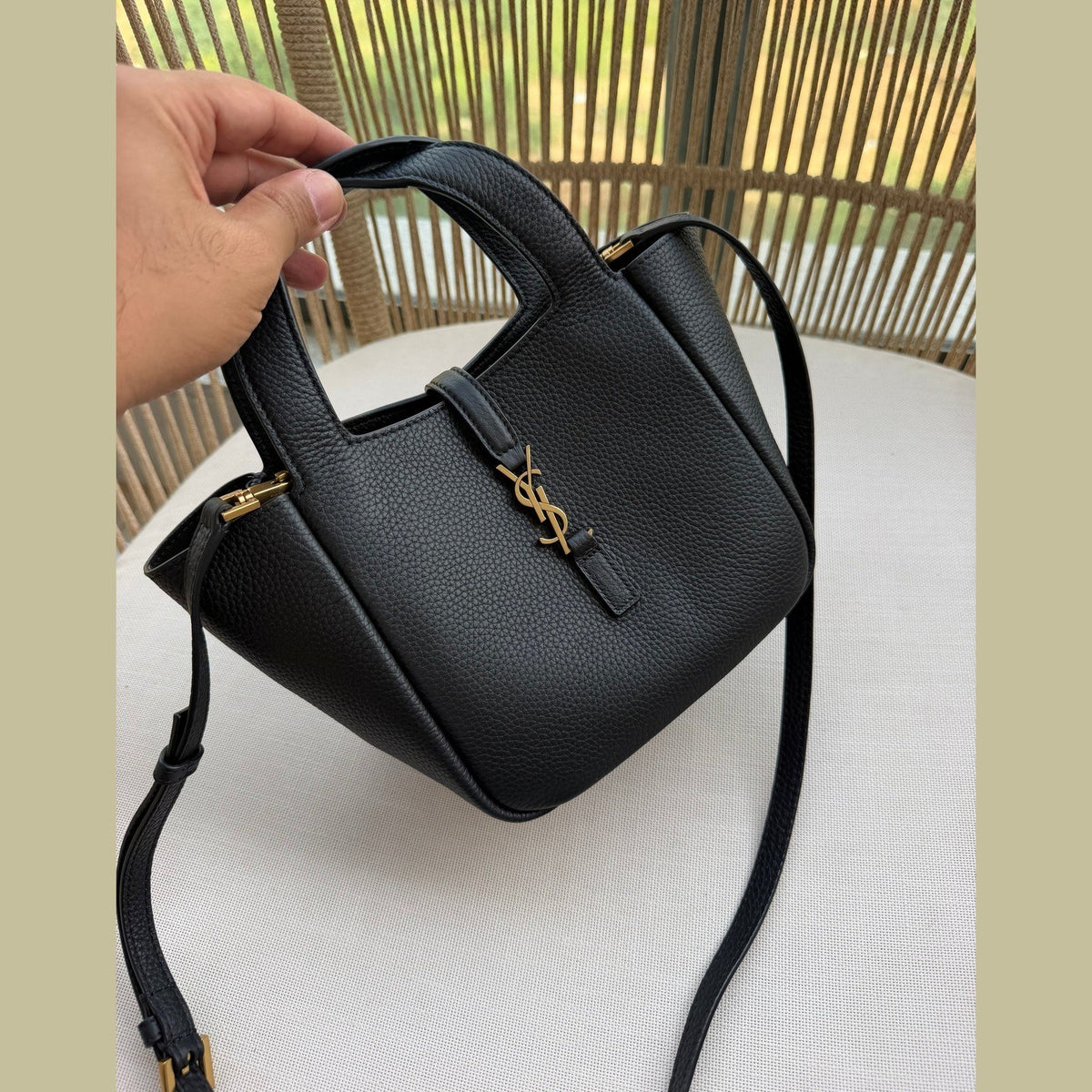 YSL LE 5 À 7 BABY במלאי