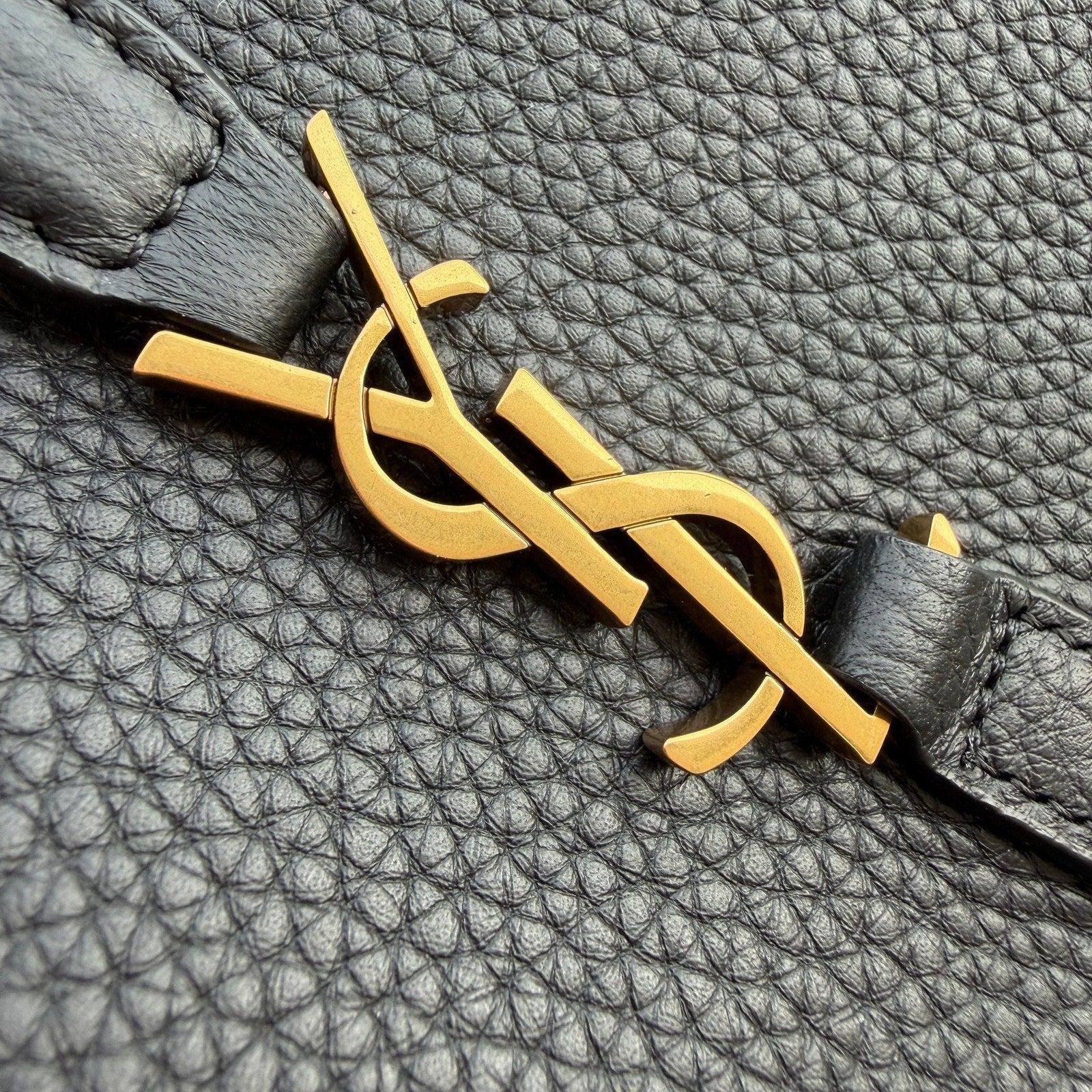 Image of YSL LE 5 À 7 BABY במלאי