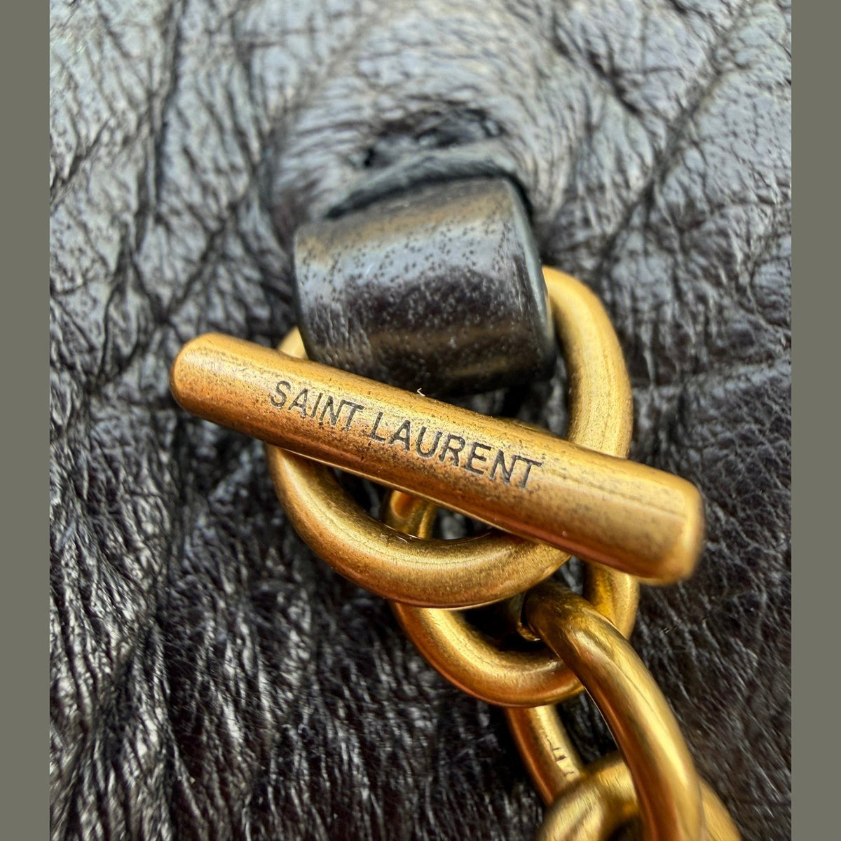 Saint Laurent CASSANDRE במלאי
