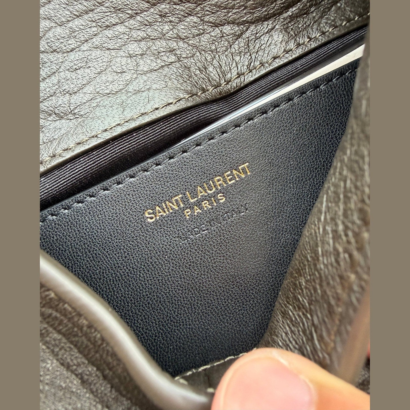 Image of Saint Laurent CASSANDRE במלאי