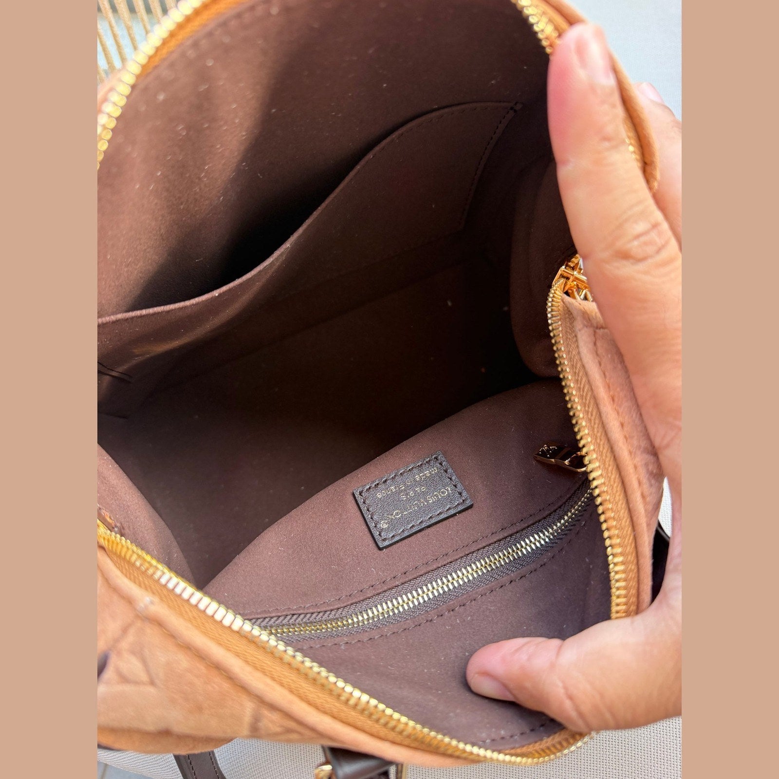 Image of LV 25cm bag במלאי