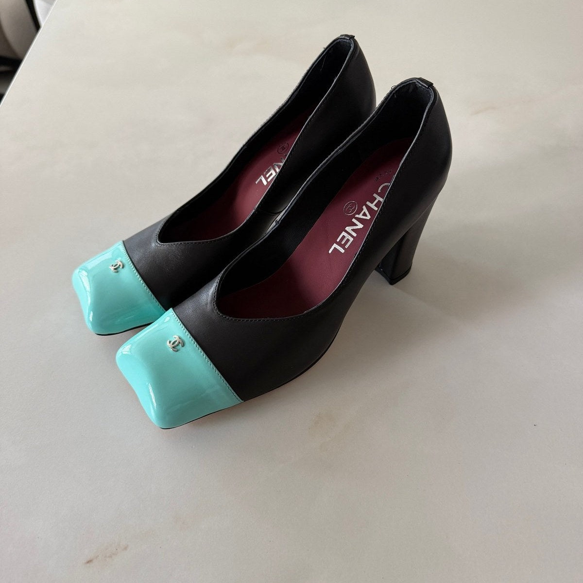 Chanel heels טורקיז במלאי
