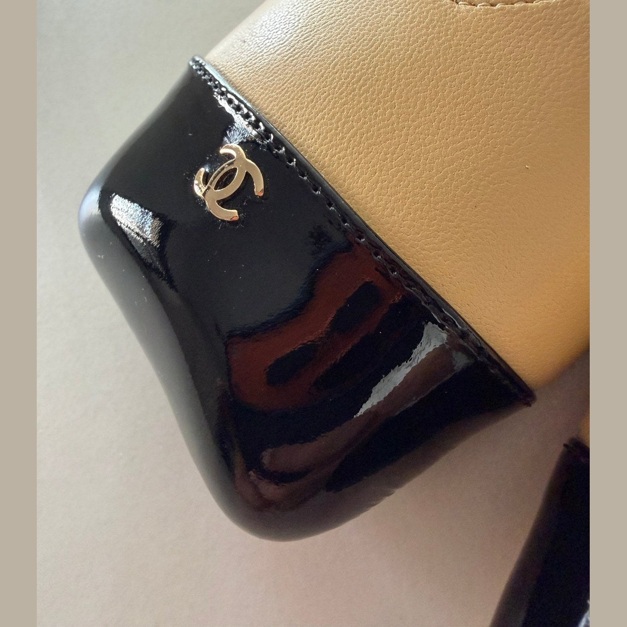 Chanel heels בז במלאי