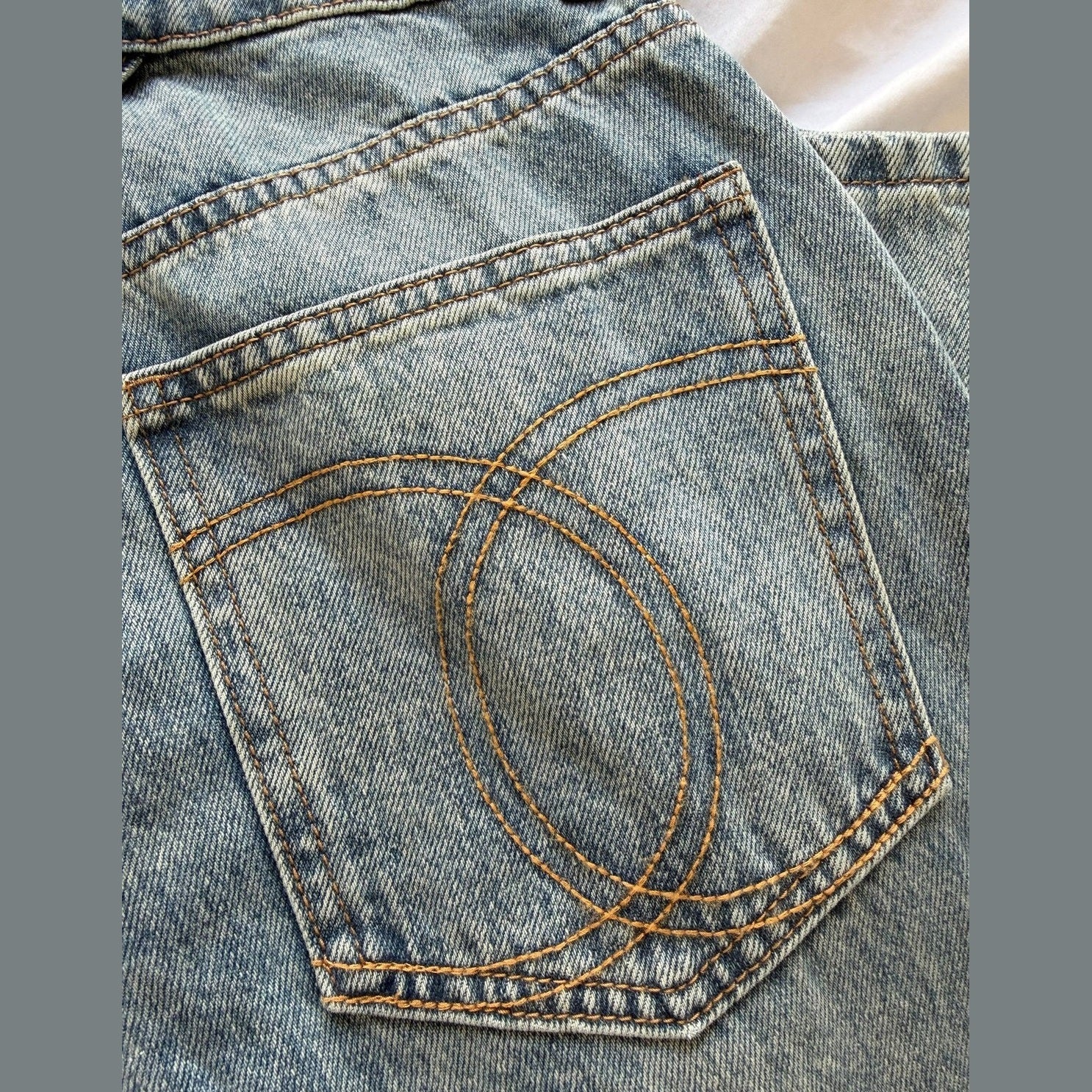 Image of CHANEL JEANS במלאי