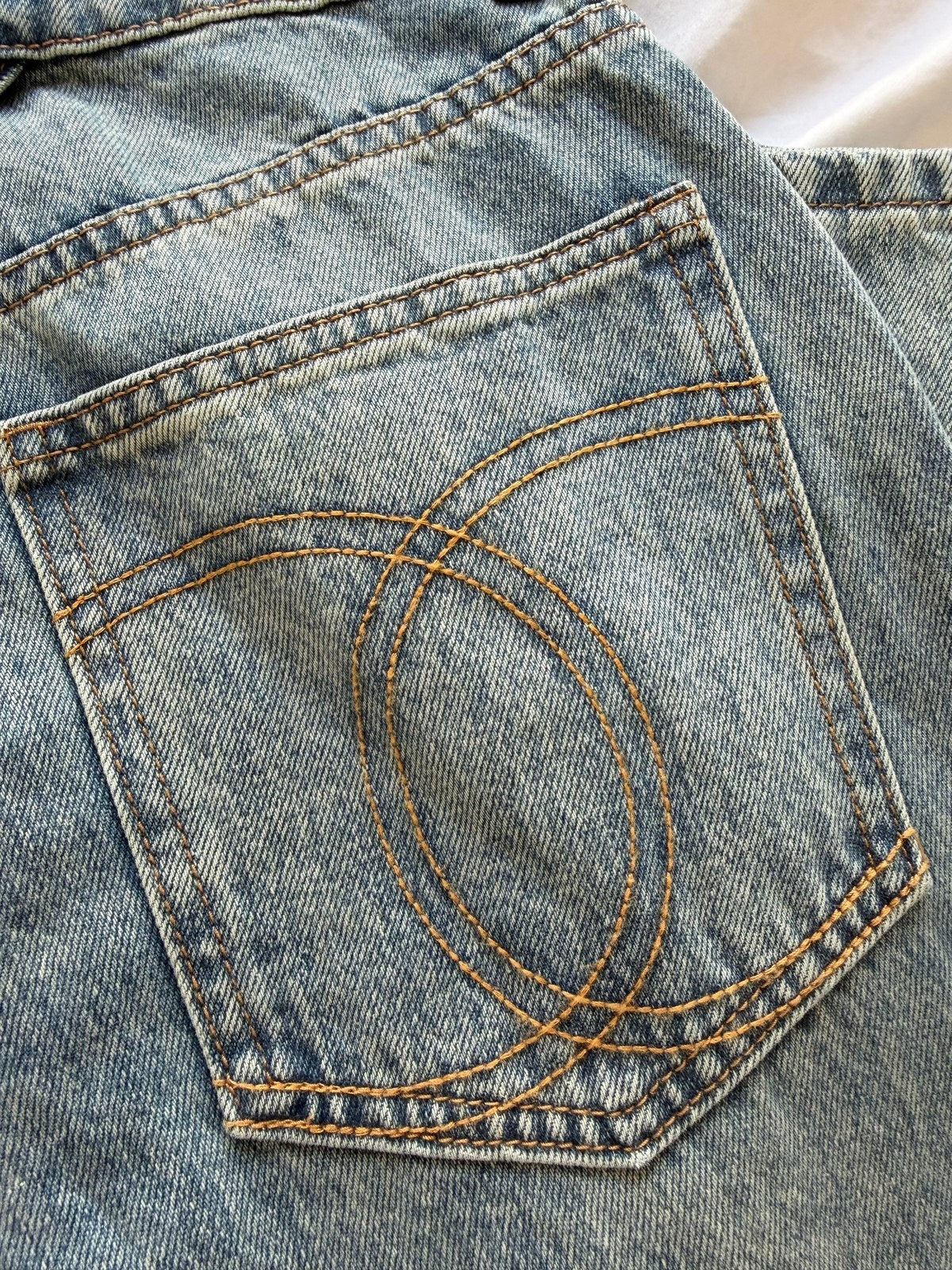 CHANEL JEANS במלאי