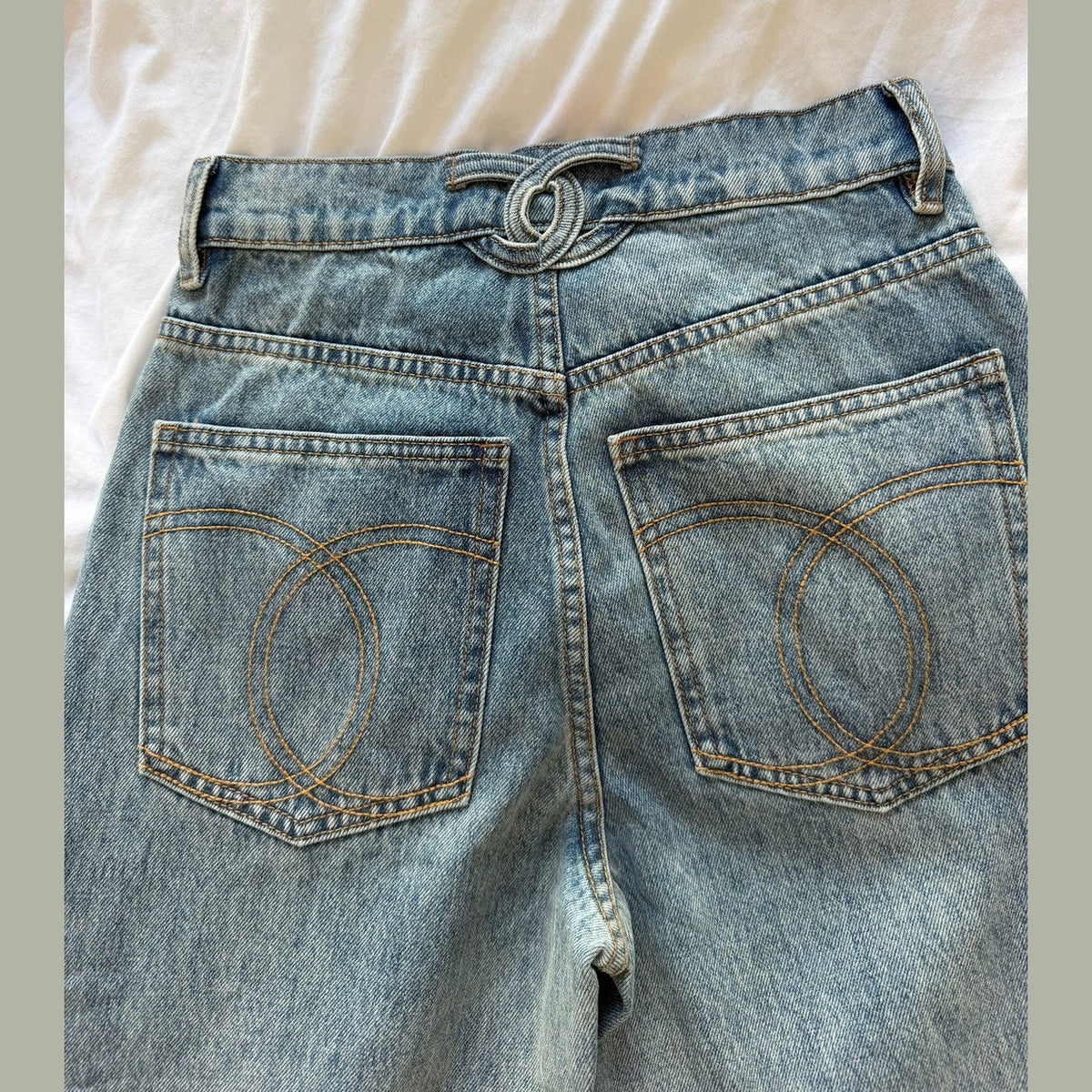 CHANEL JEANS במלאי