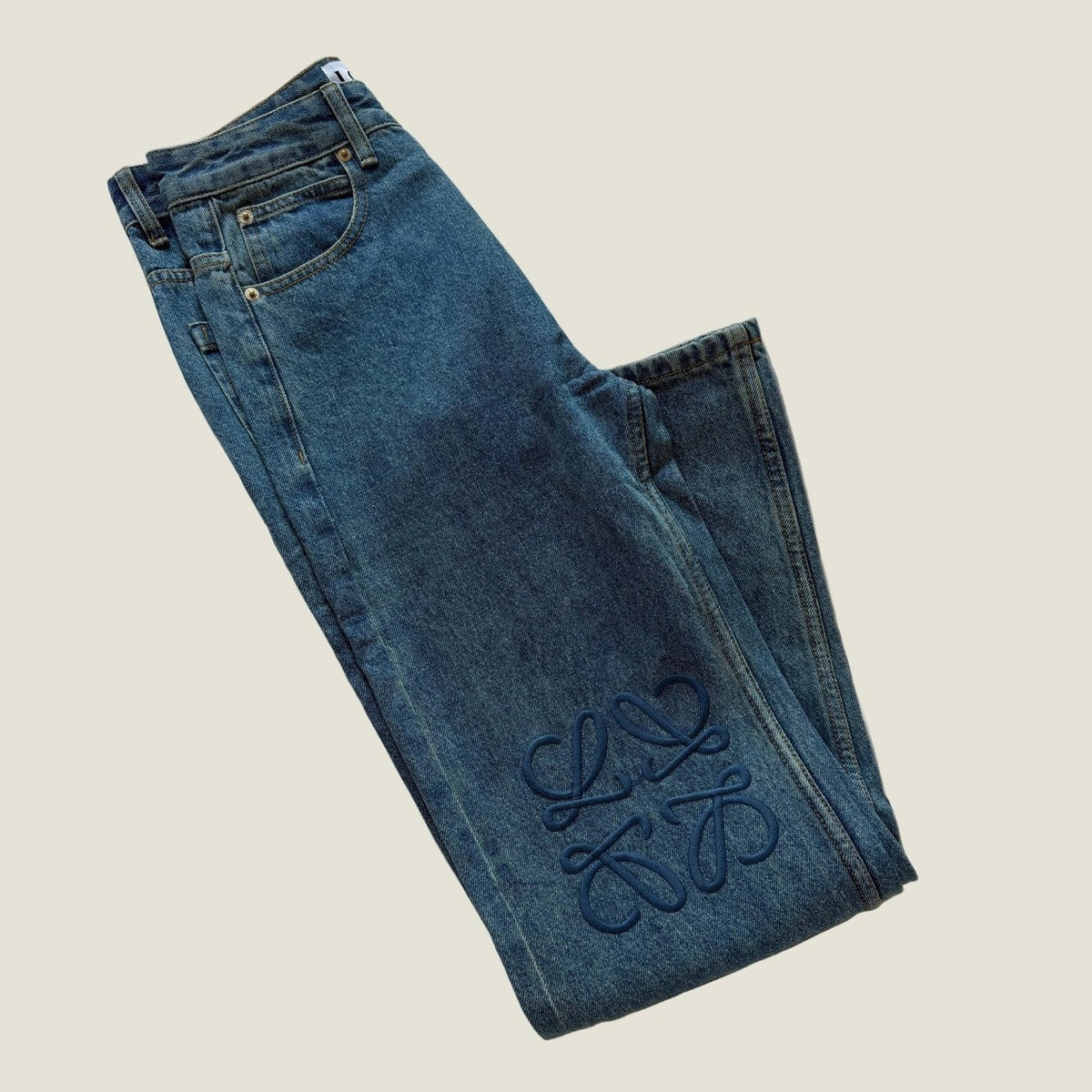LOEWE JEANS במלאי