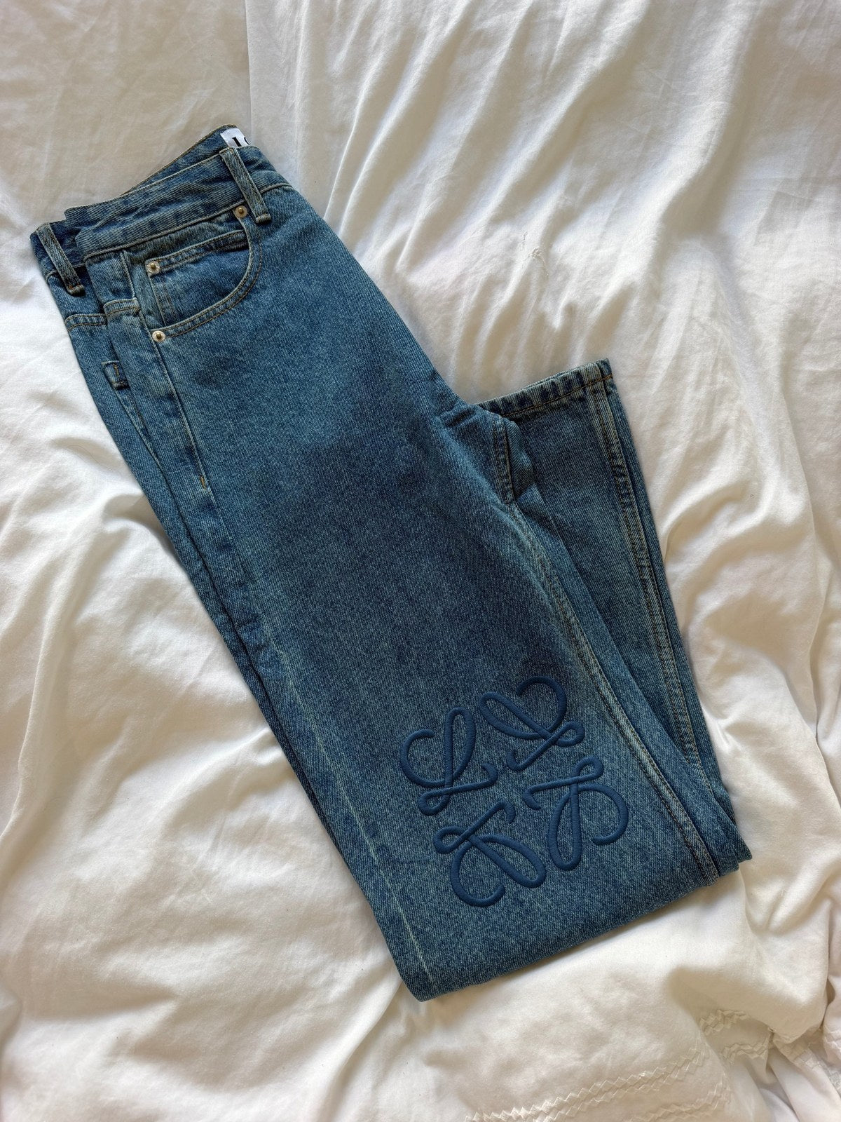 LOEWE JEANS במלאי