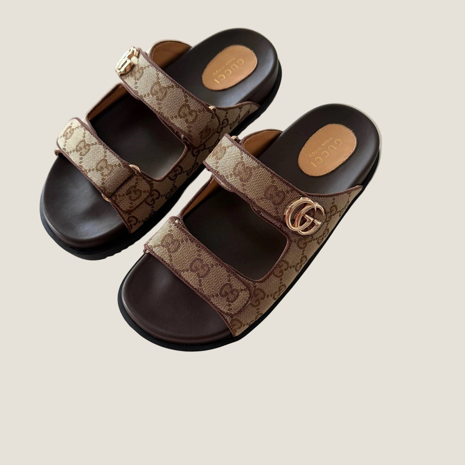 Gucci sandals במלאי