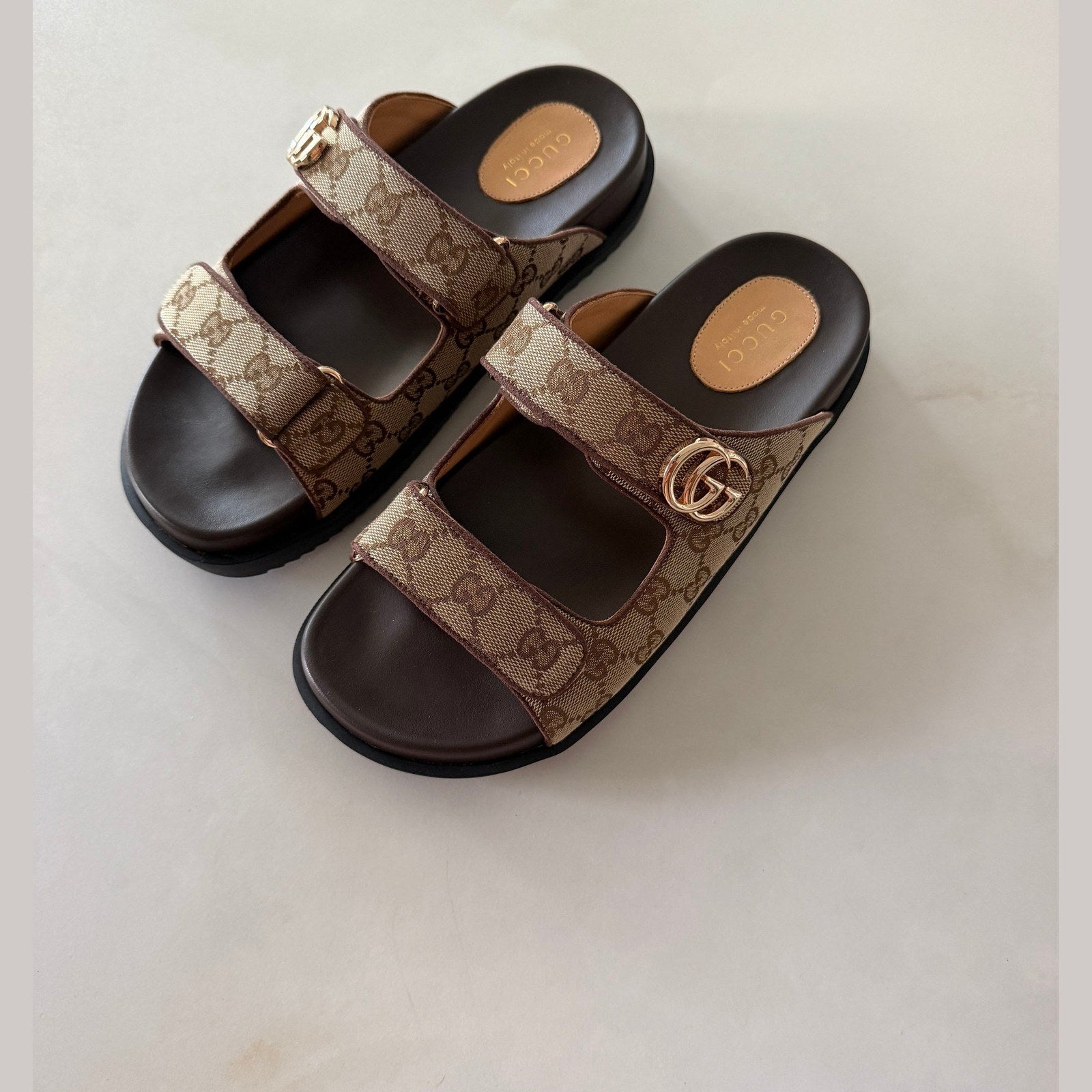 Image of Gucci sandals במלאי