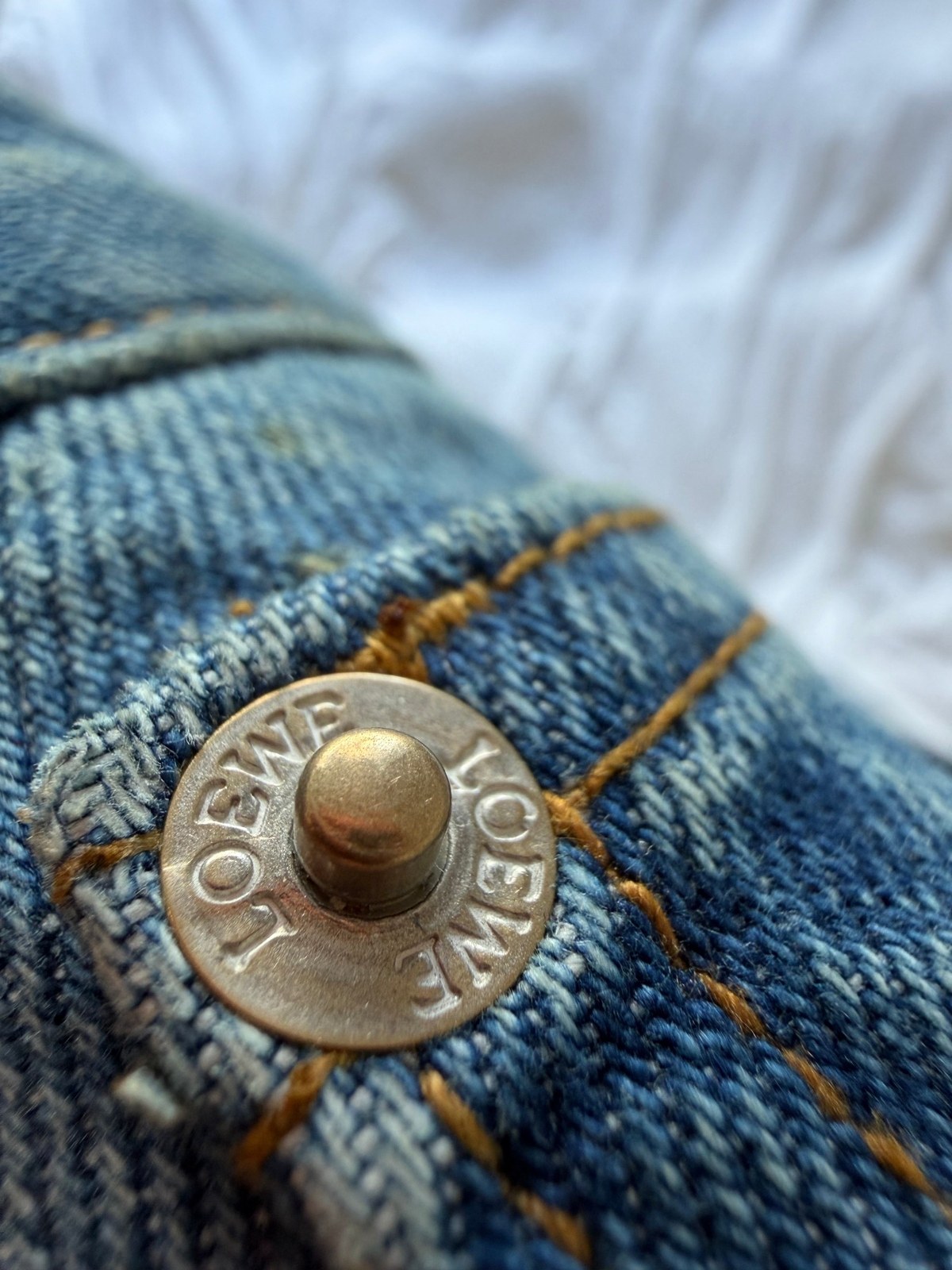 LOEWE JEANS במלאי