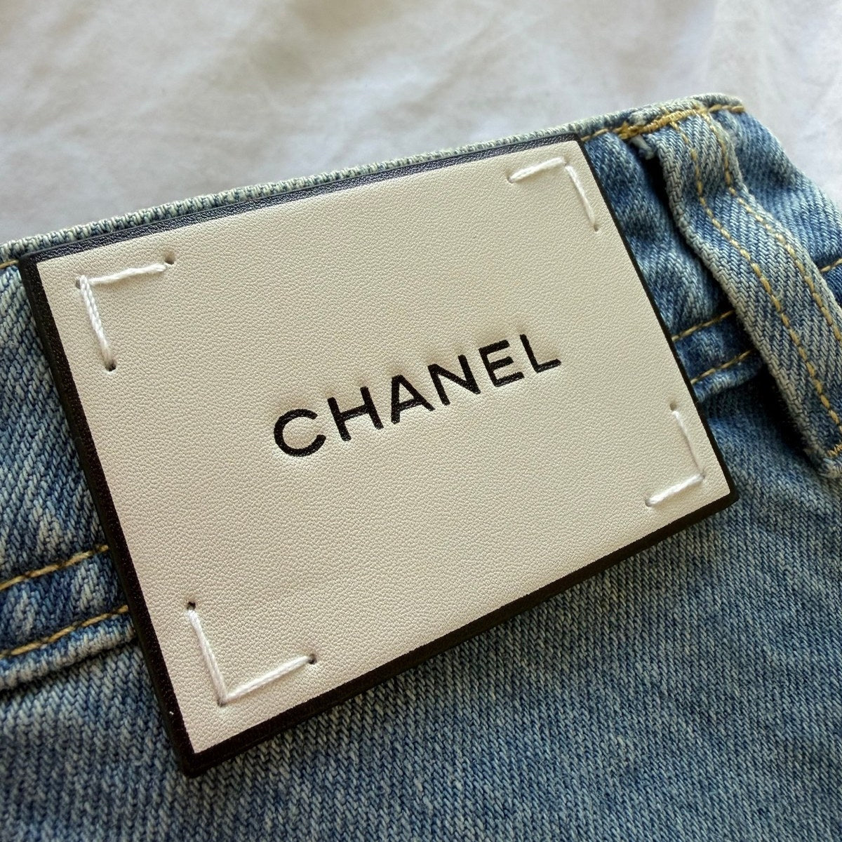 Image of CHANEL JEANS במלאי