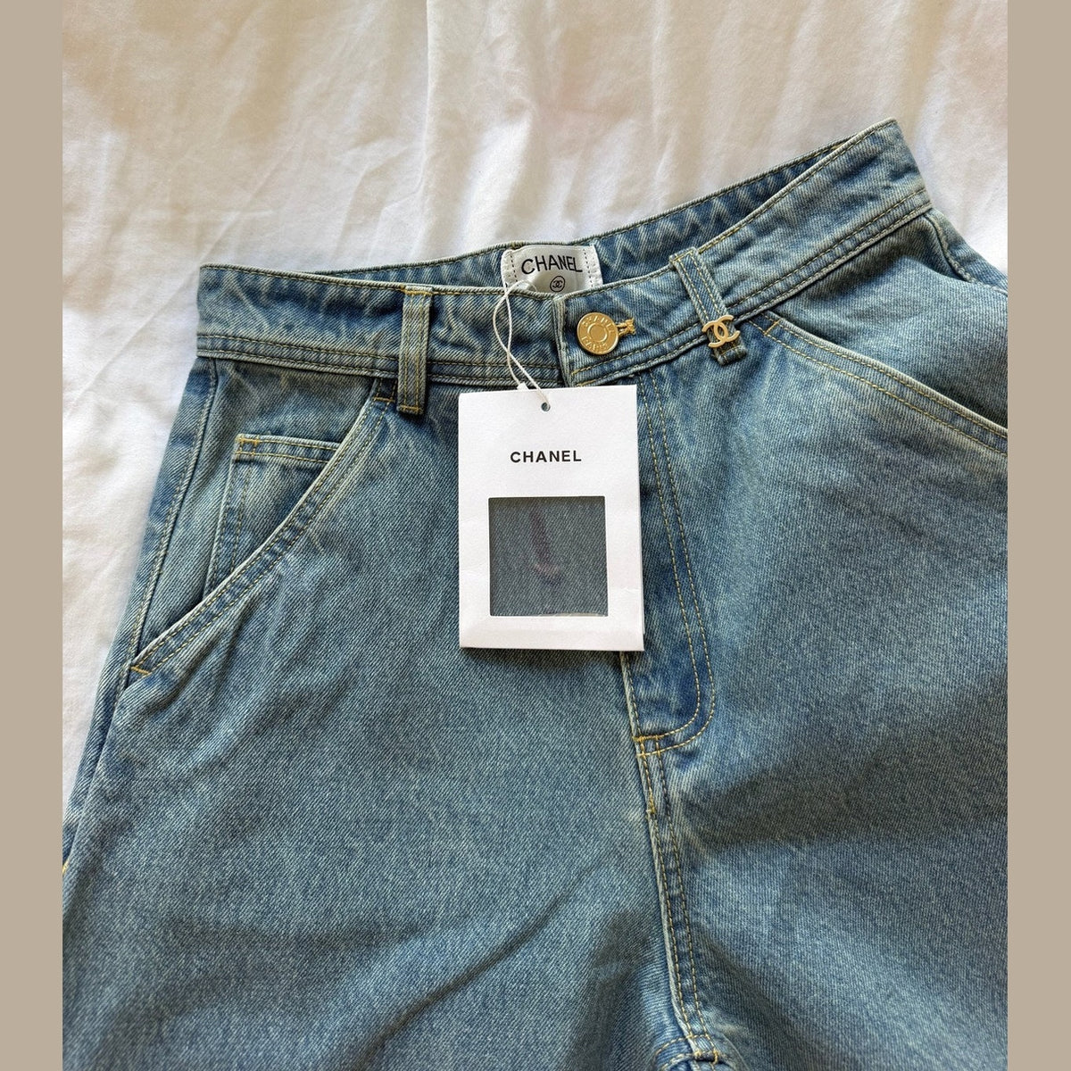 CHANEL JEANS במלאי