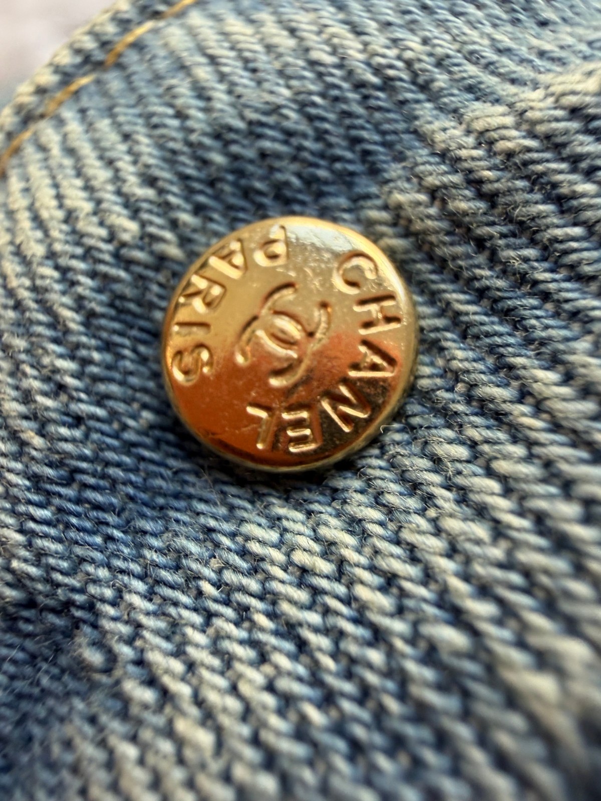 CHANEL JEANS במלאי