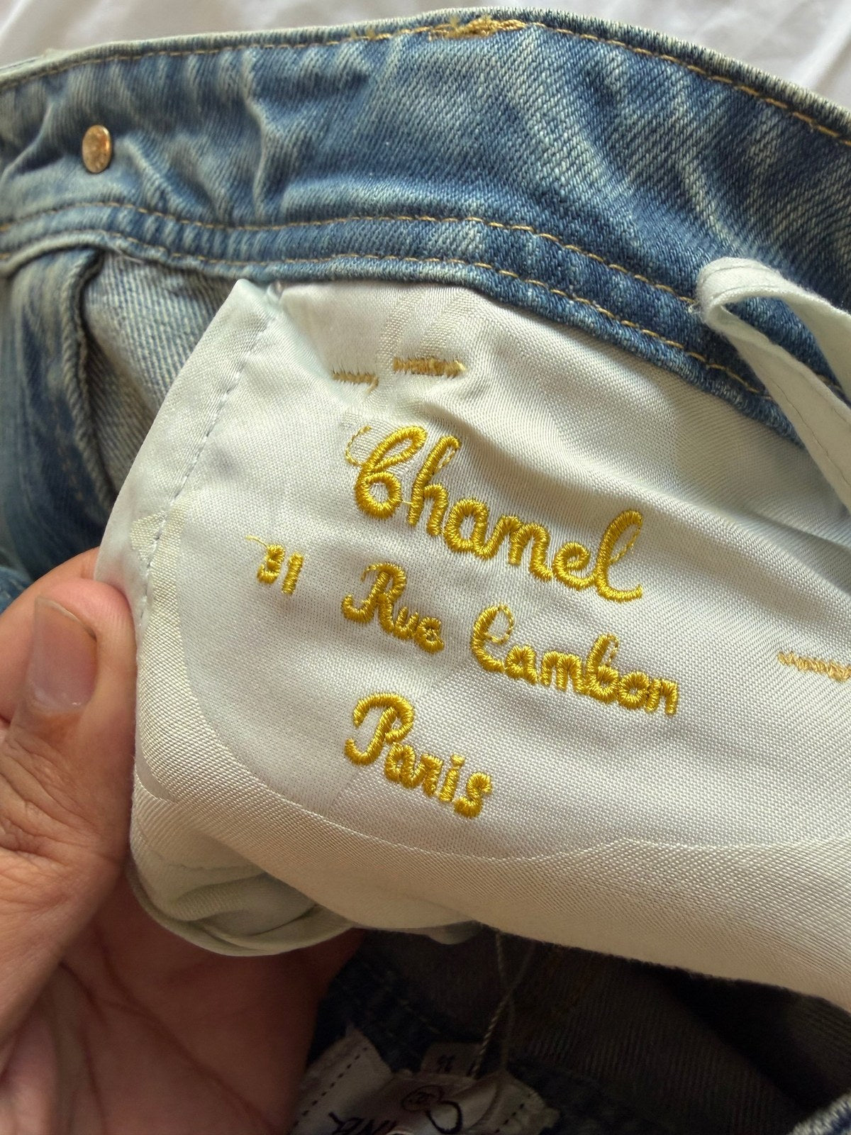CHANEL JEANS במלאי