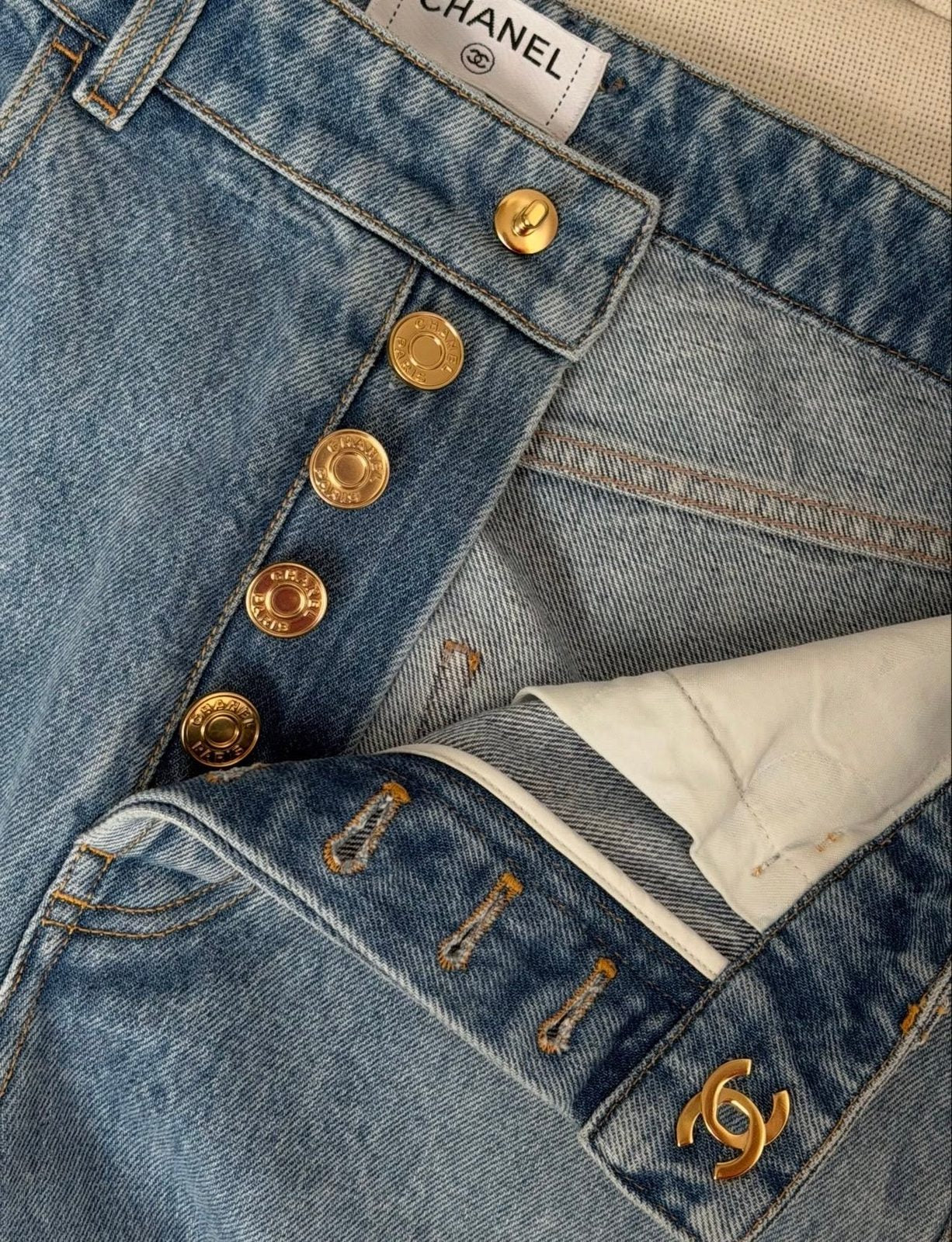 Image of CHANEL JEANS במלאי